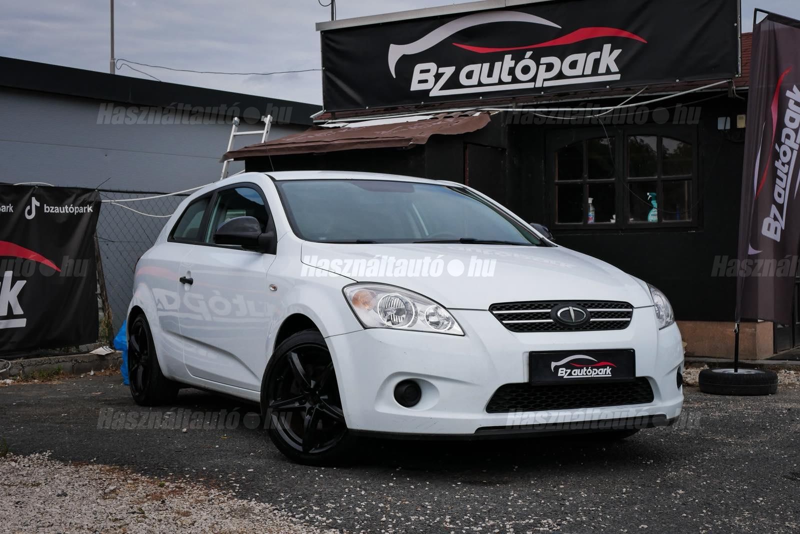 KIA PRO CEE'D 2009/6 - 1