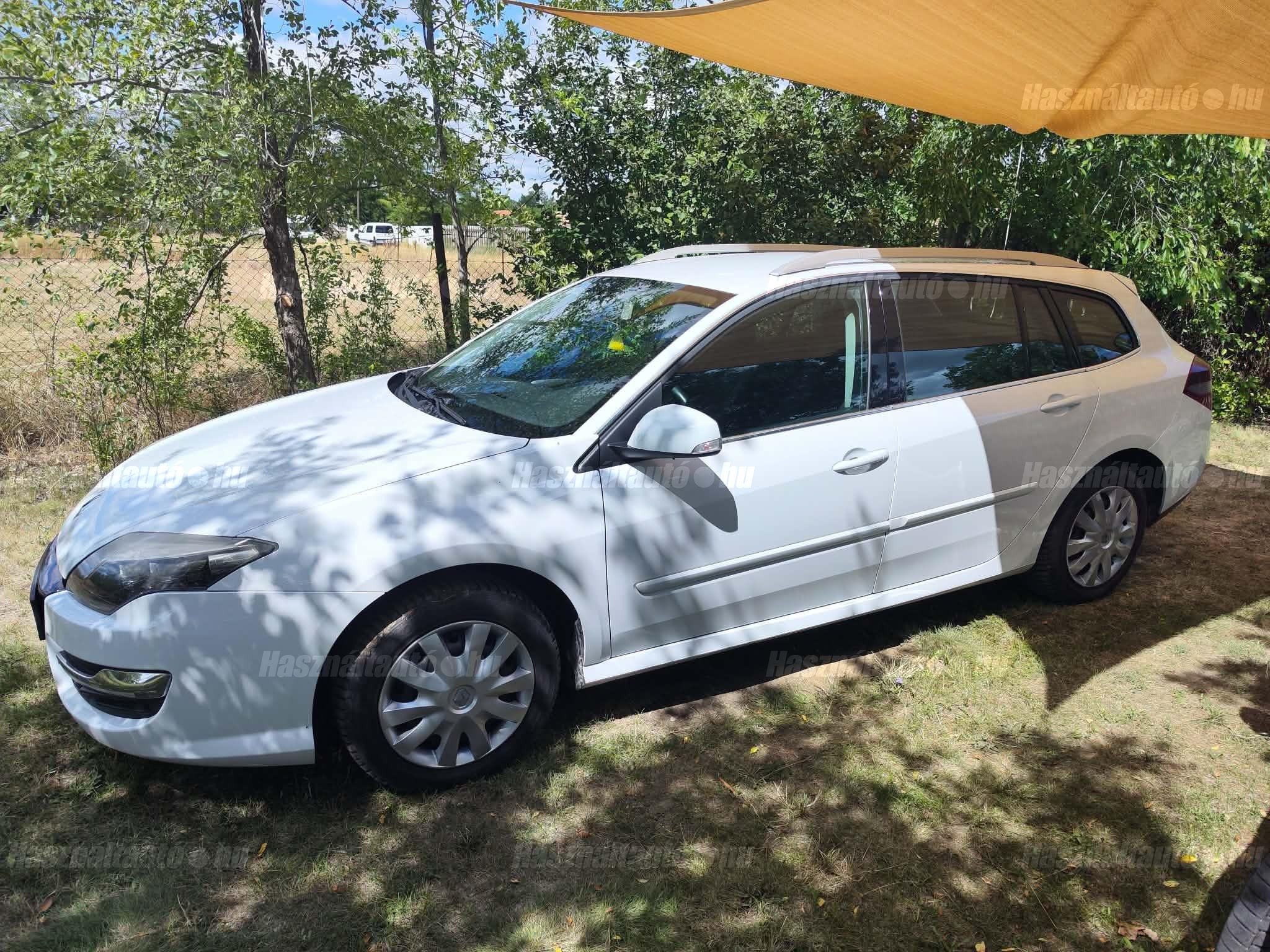 RENAULT LAGUNA 2013/12 - 1
