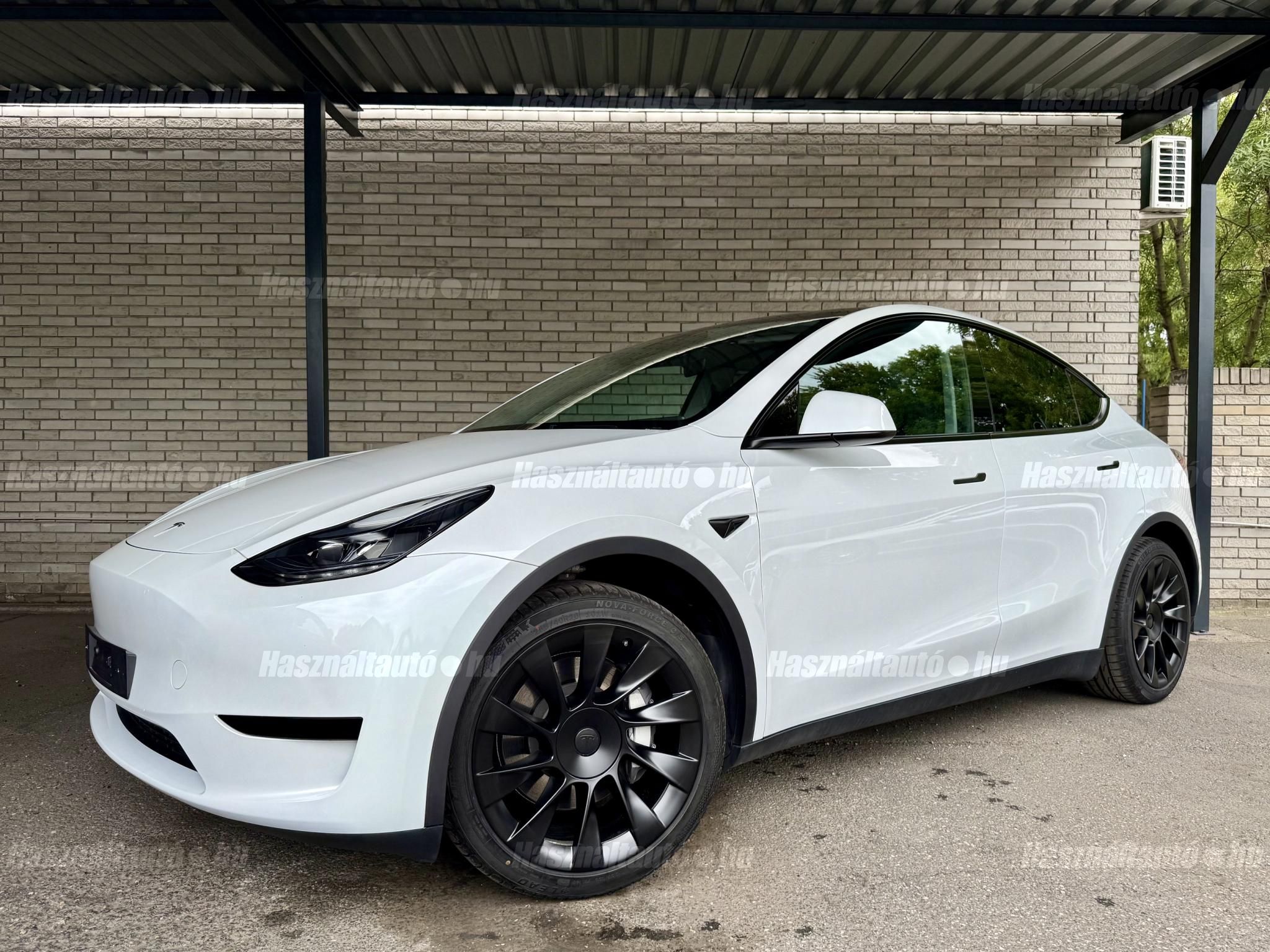 TESLA MODEL Y 2022/12 - 1
