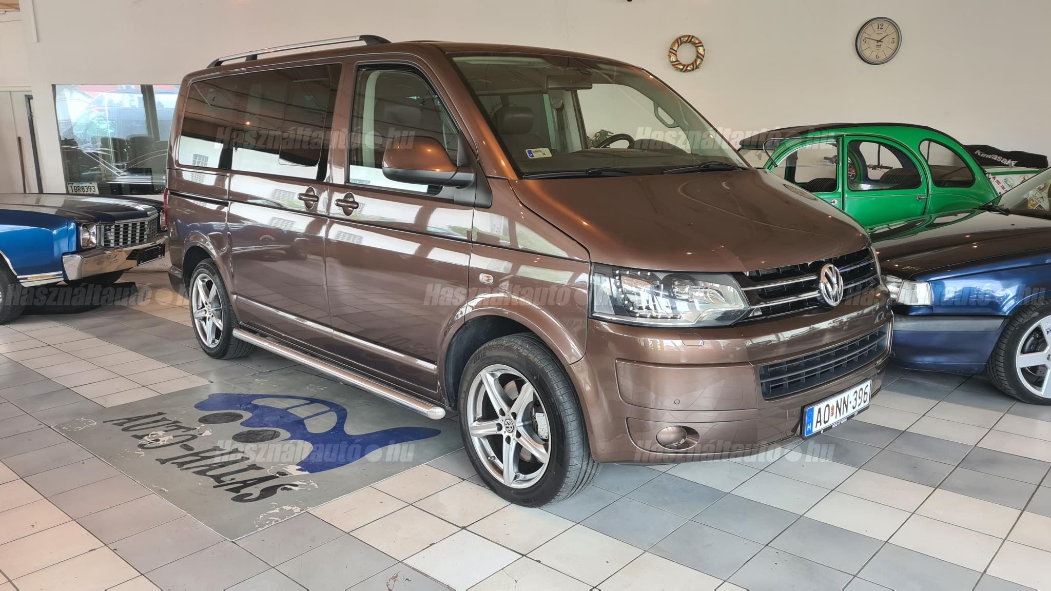 VOLKSWAGEN MULTIVAN 2013/2 - 1