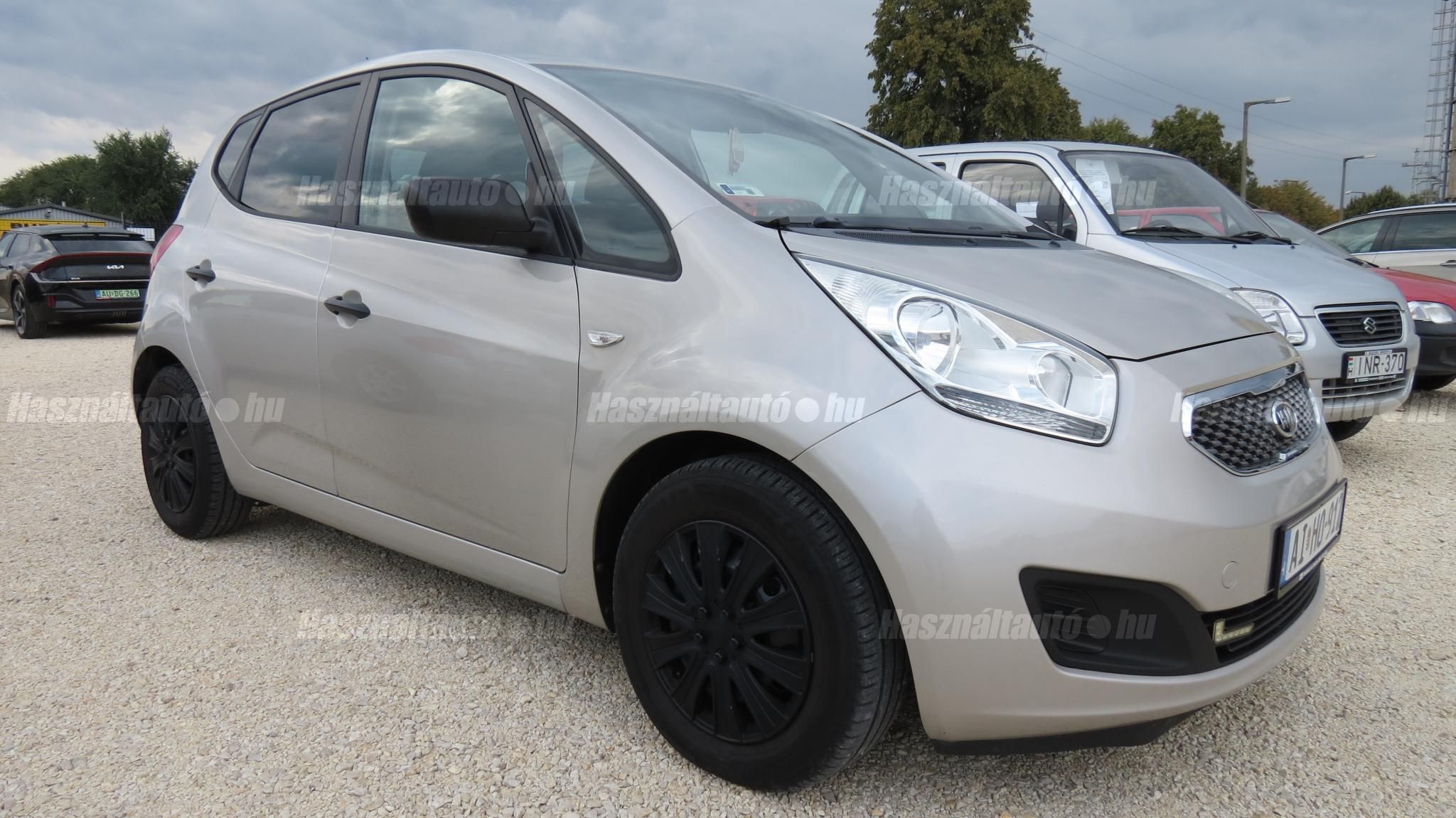 KIA VENGA 2011/3 - 1