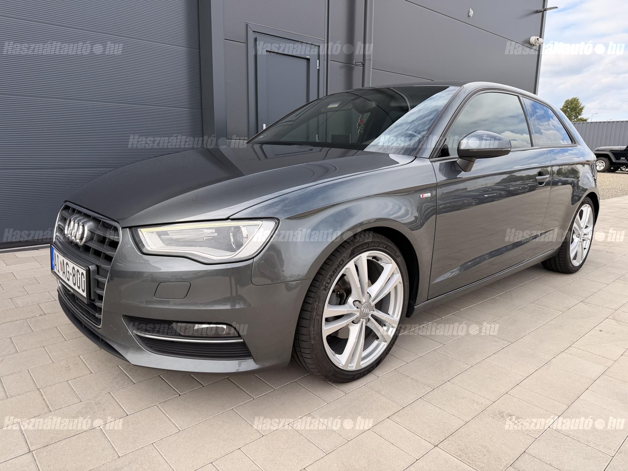AUDI A3 2013/12 - 1