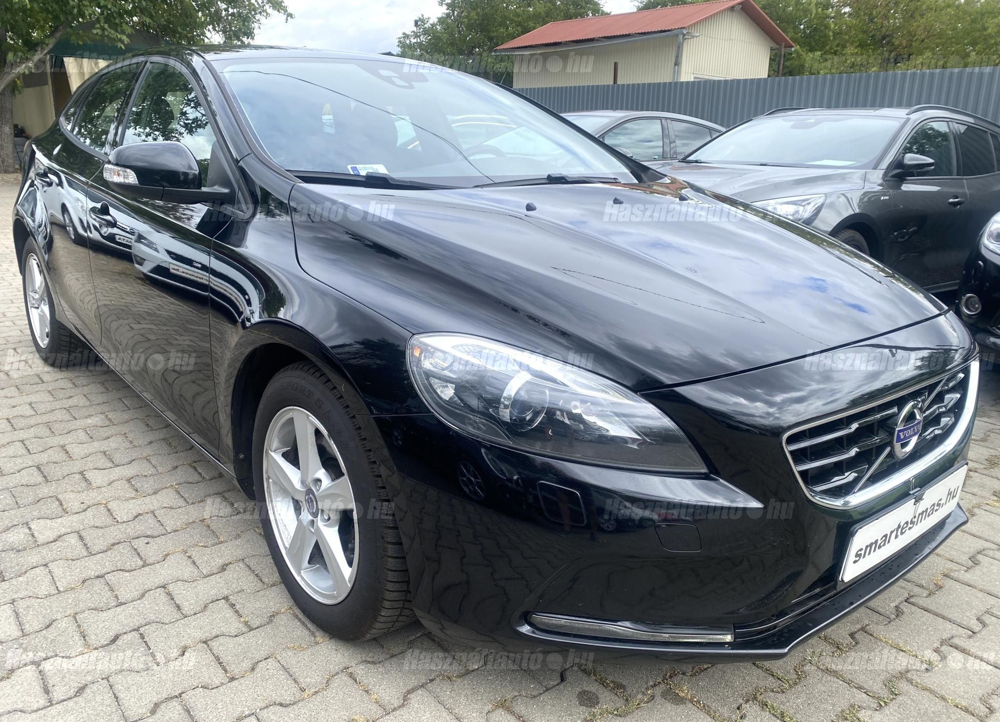 VOLVO V40 2013/10 - 1