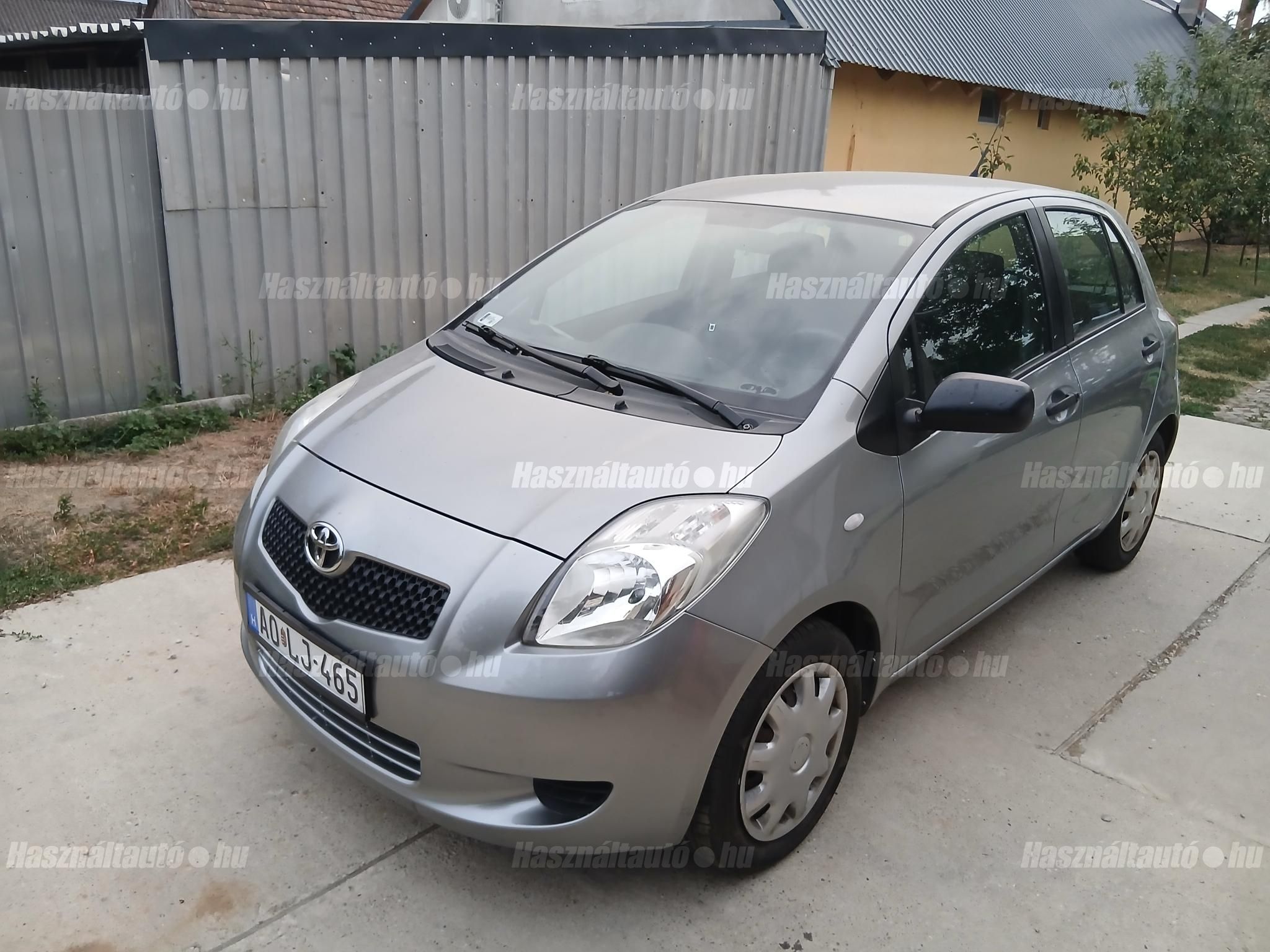 TOYOTA YARIS 2008/8 - 1