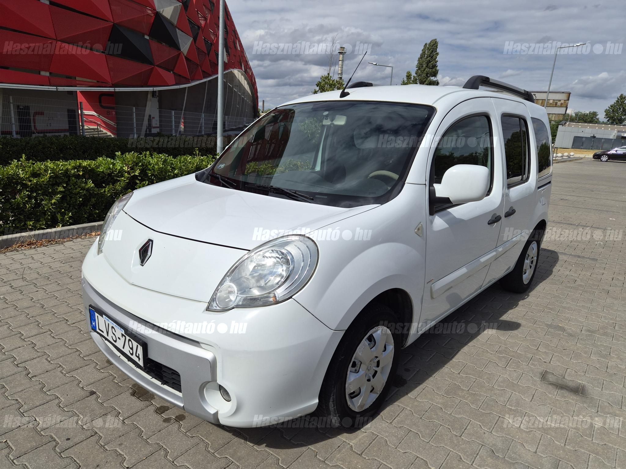 RENAULT KANGOO 2011 - 1