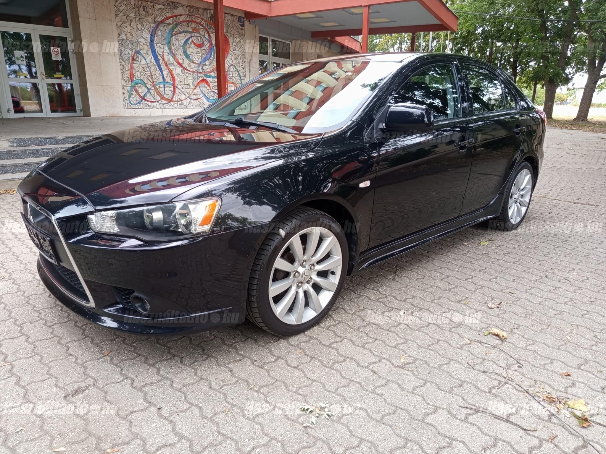 MITSUBISHI LANCER 2010/4 - 1
