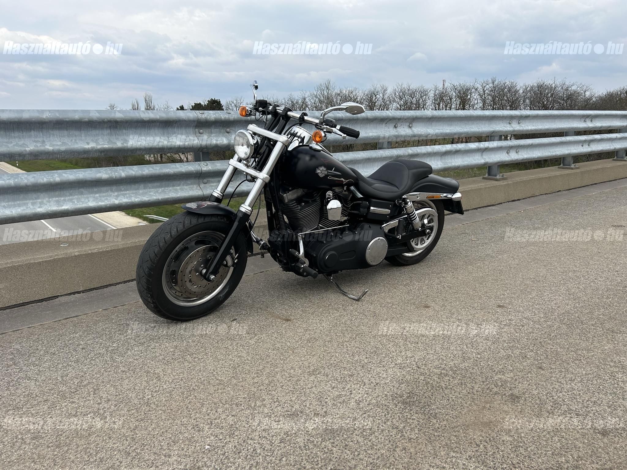 HARLEY-DAVIDSON DYNA FAT BOB 2009/7 - 1
