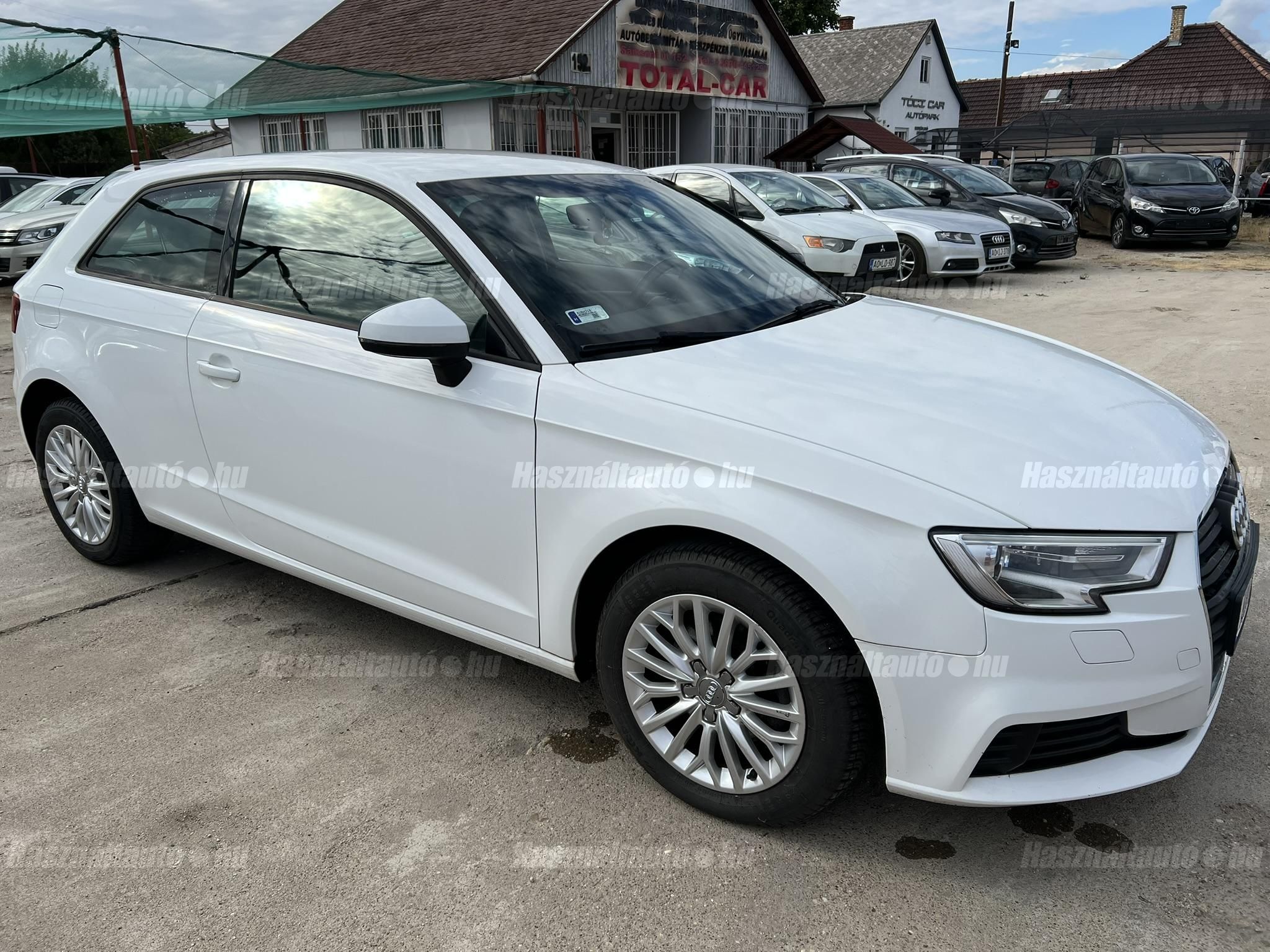 AUDI A3 2016/12 - 1
