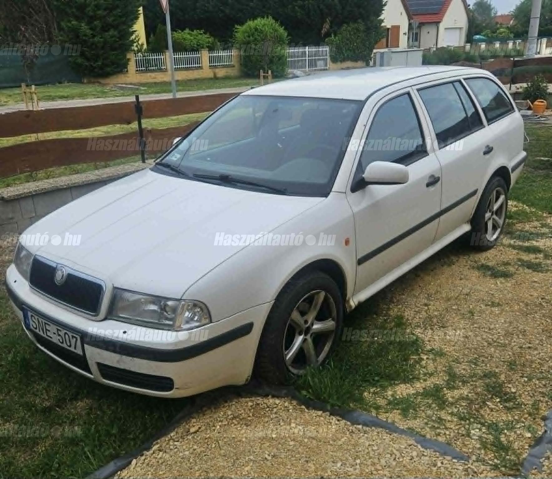 SKODA OCTAVIA 2000 - 1