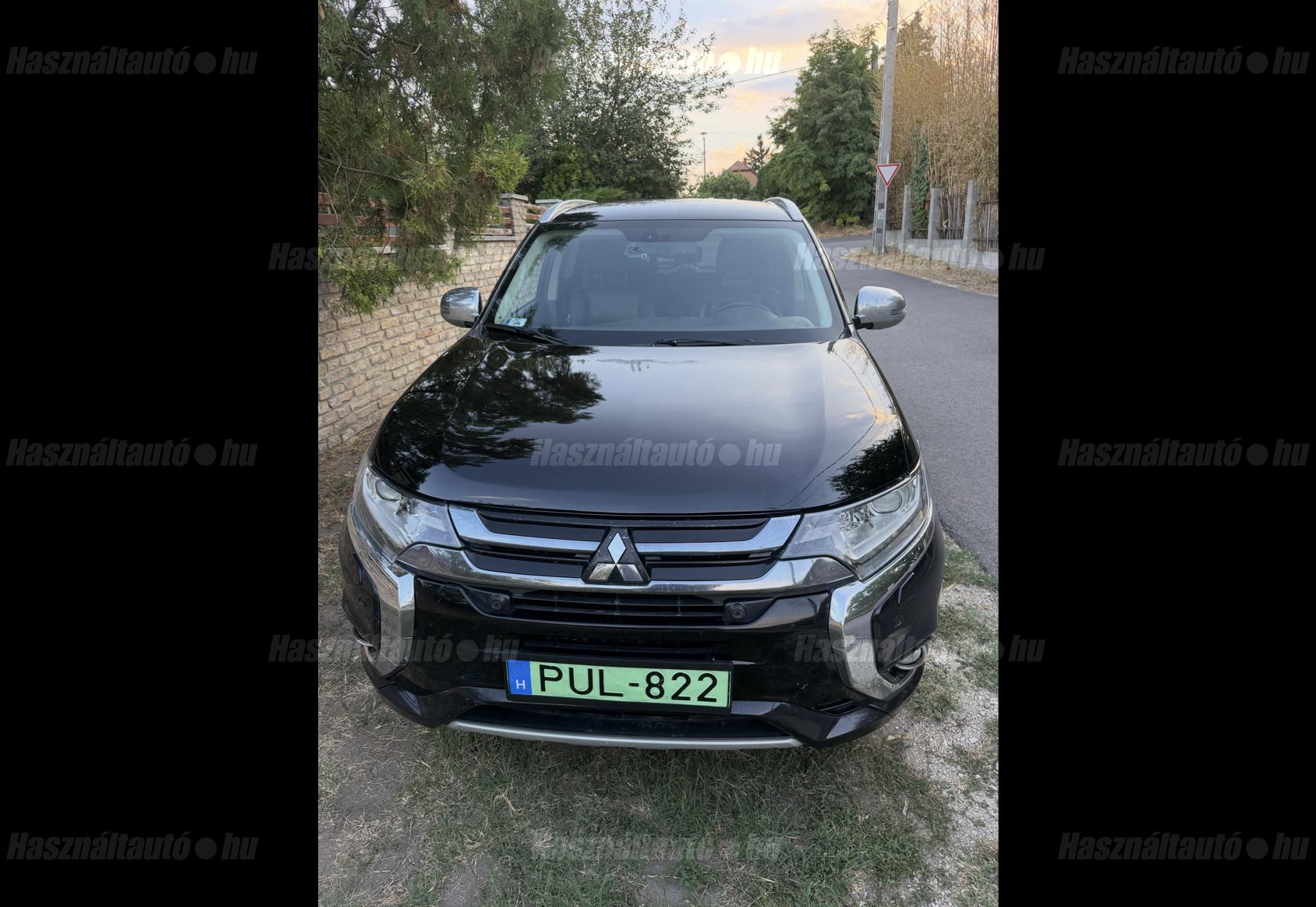 MITSUBISHI OUTLANDER 2015/12 - 1