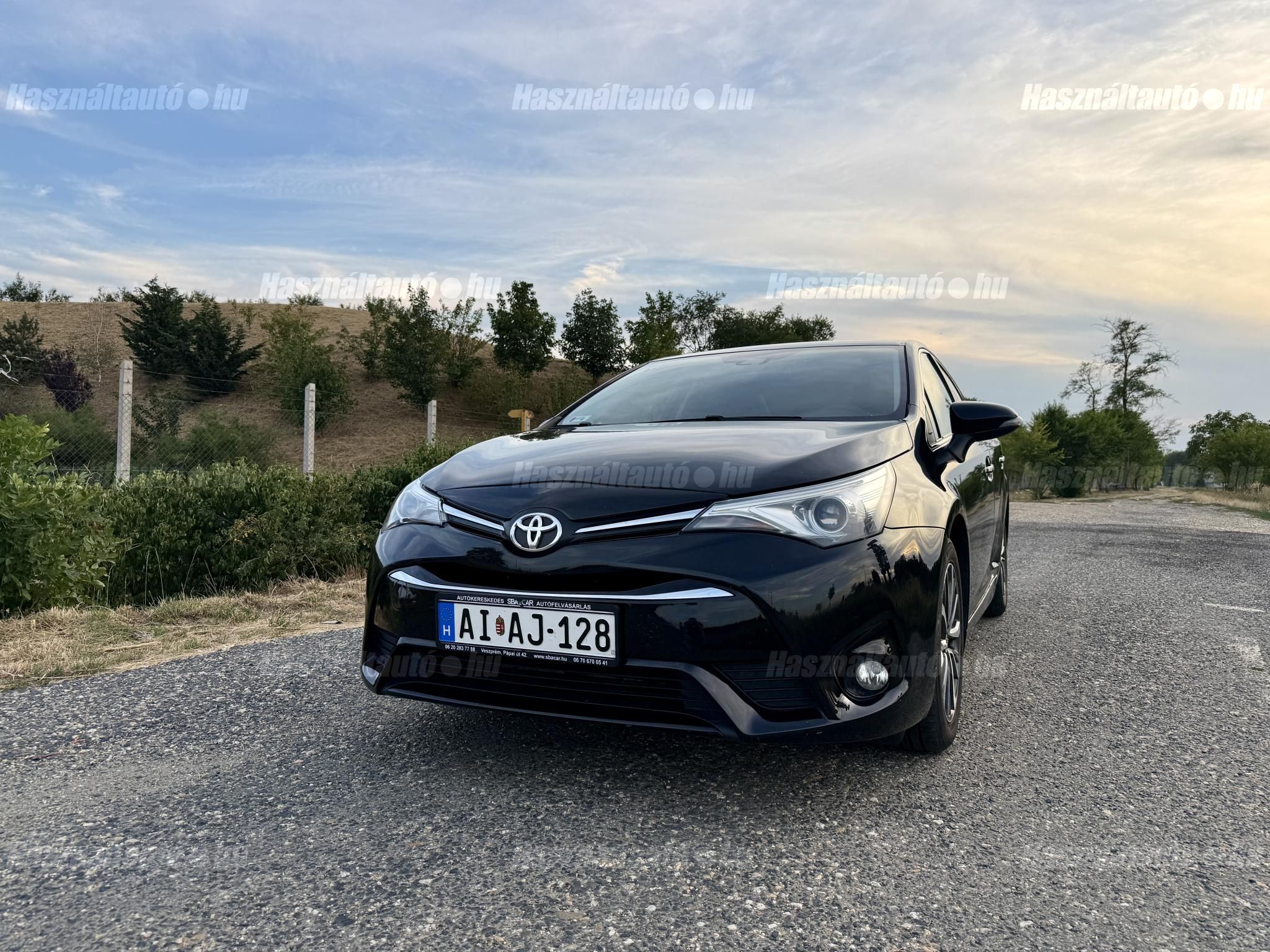 TOYOTA AVENSIS 2017/8 - 1