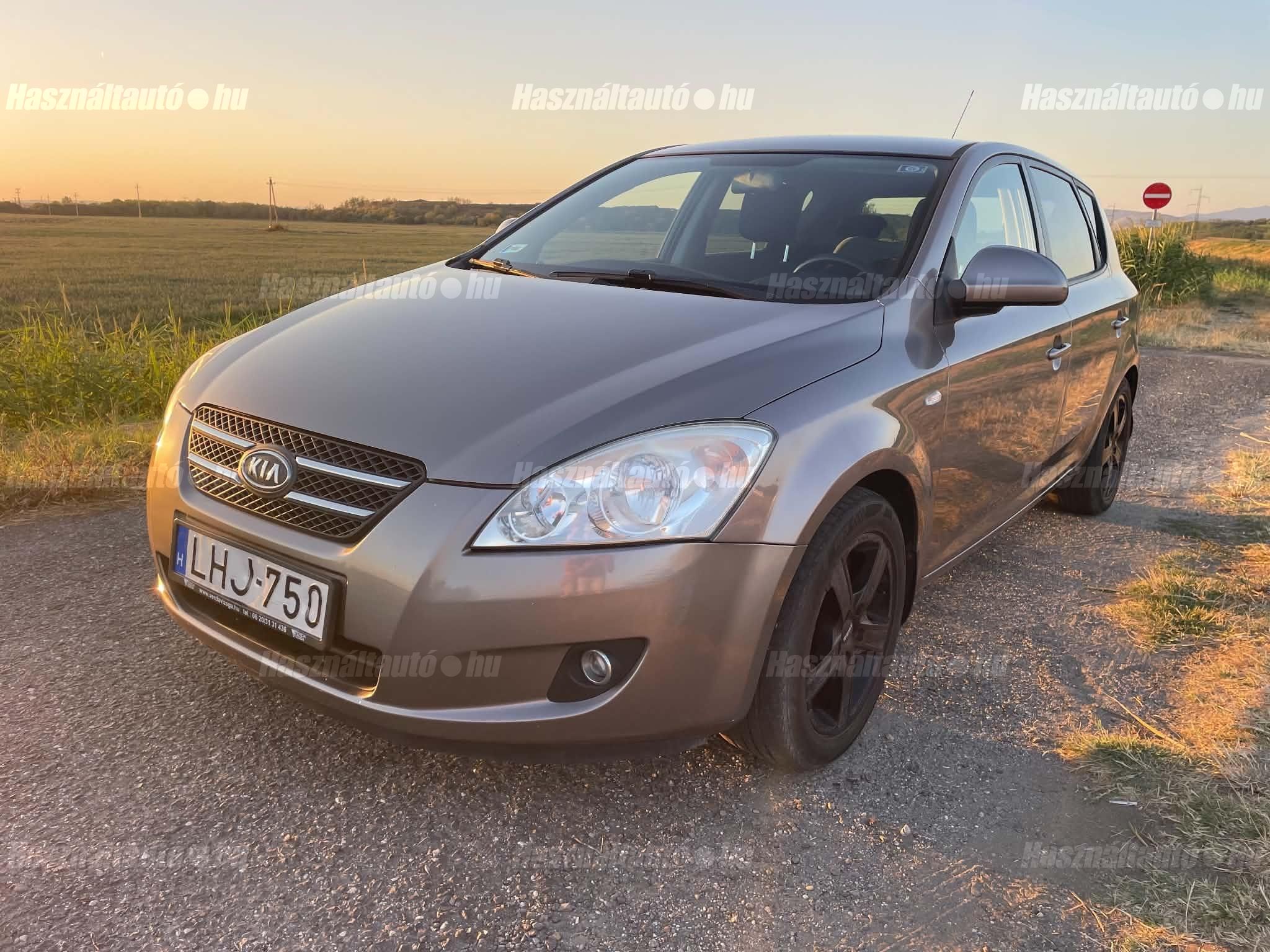 KIA CEE'D 2008/11 - 1