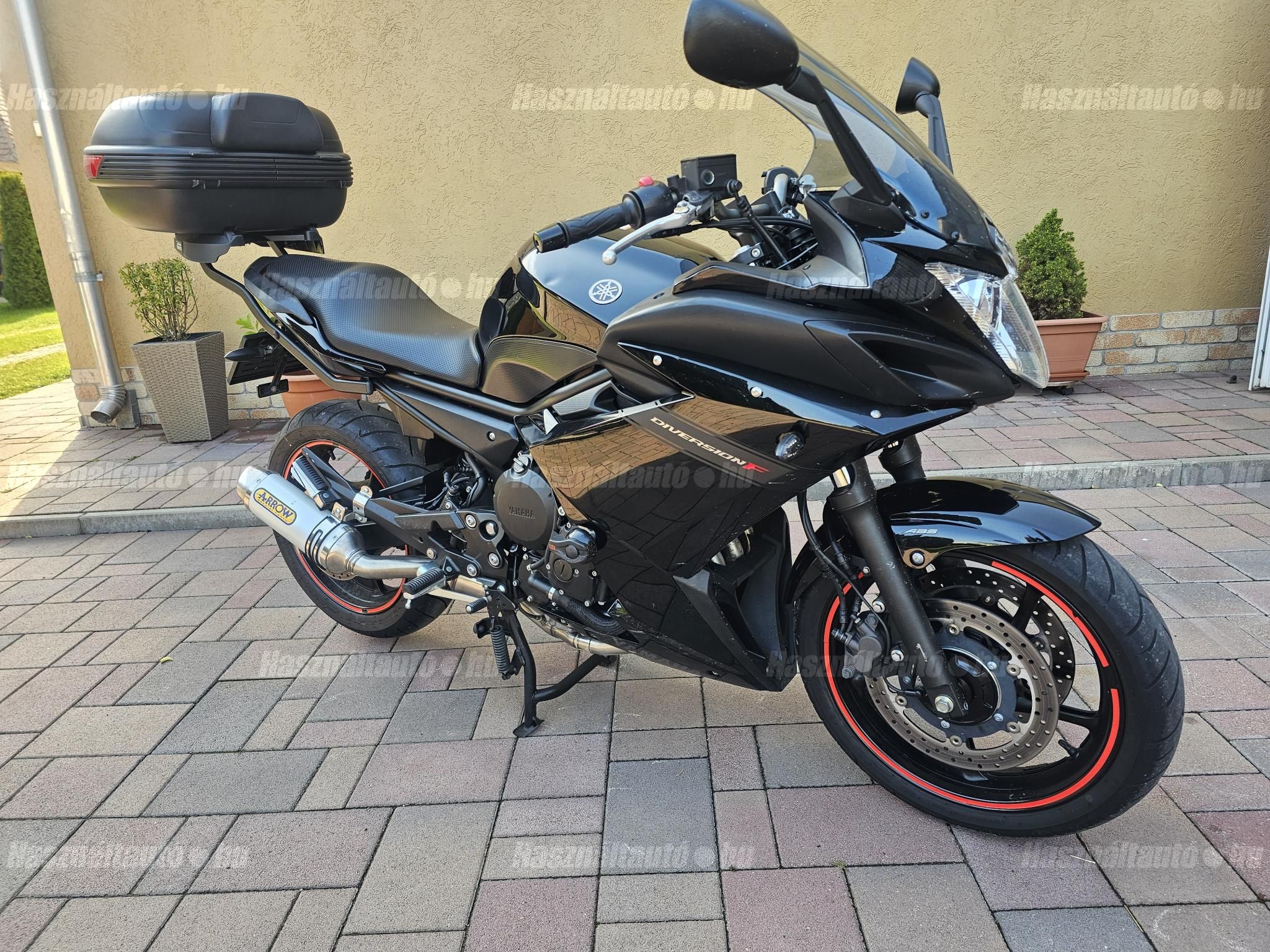 YAMAHA XJ 2012/3 - 1