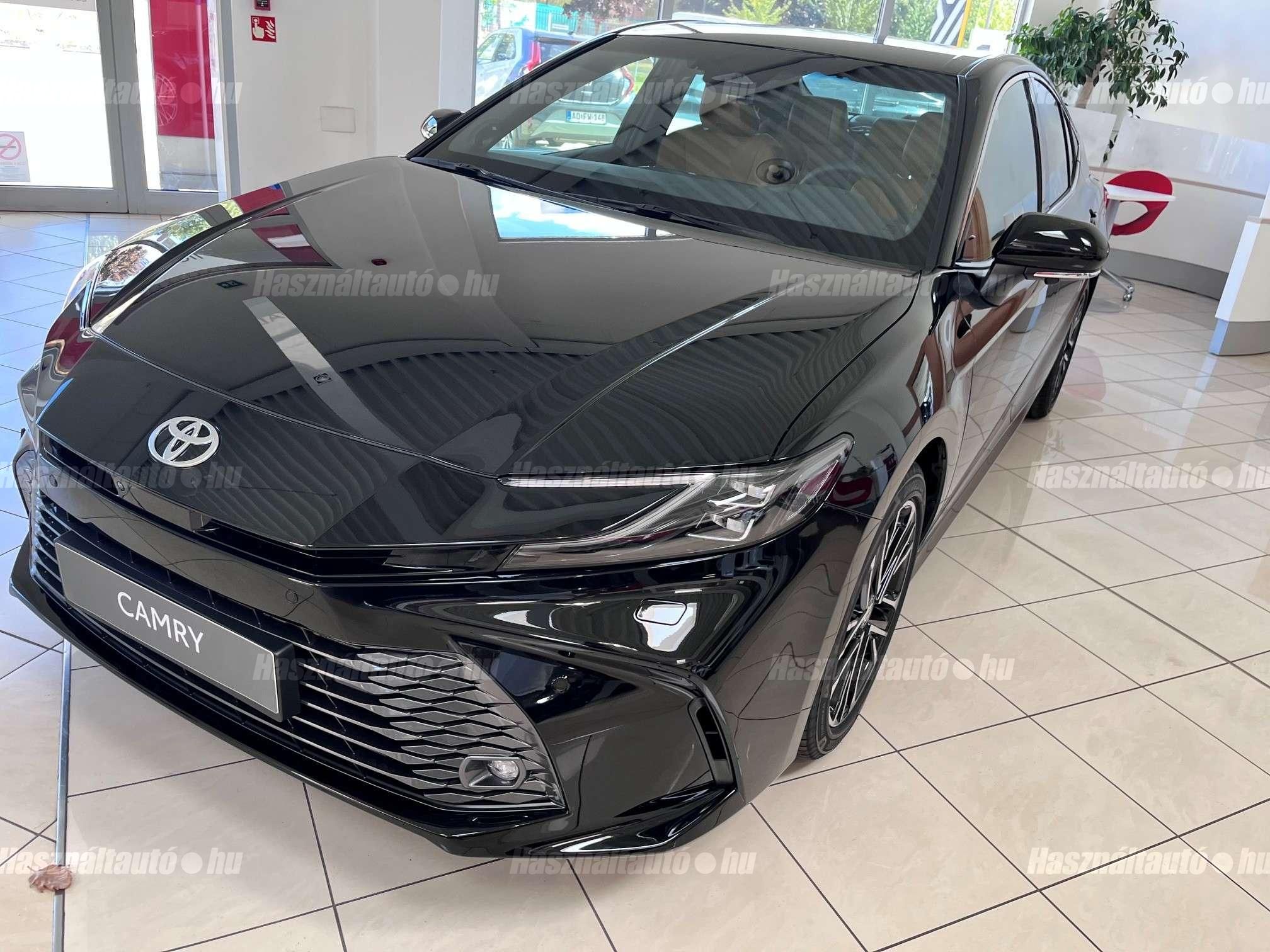 TOYOTA CAMRY 2026 - 1
