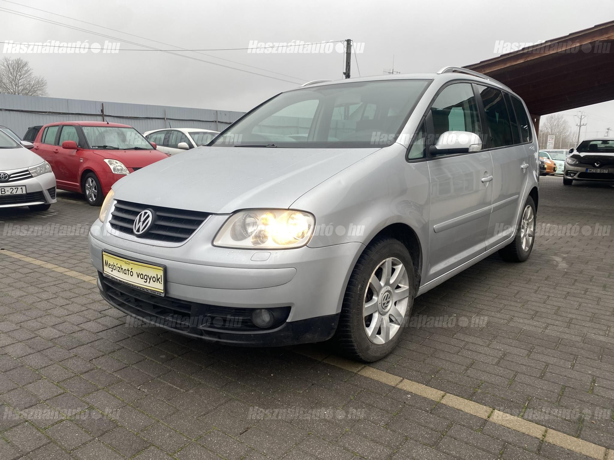 VOLKSWAGEN TOURAN 2004/3 - 1