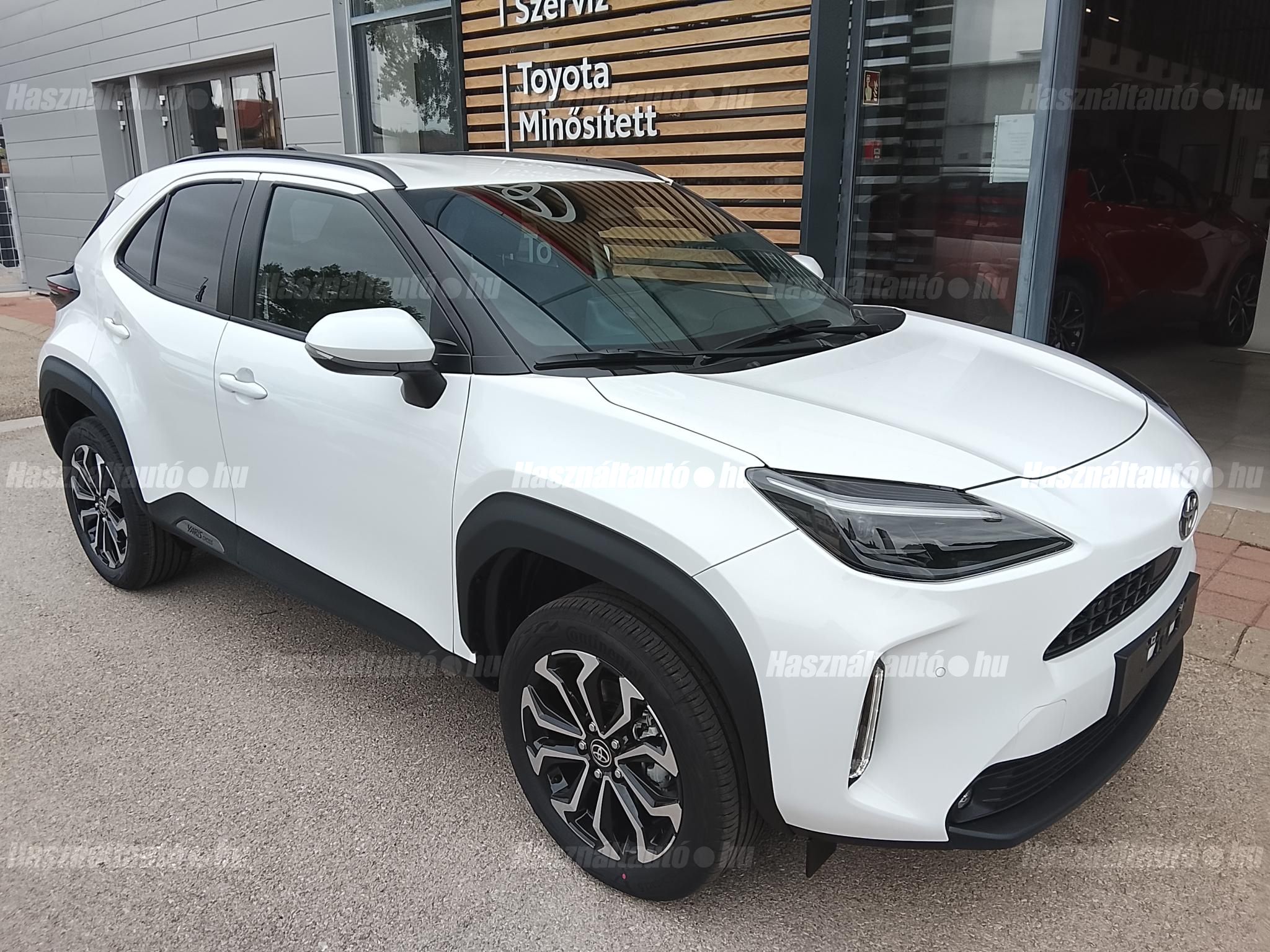 TOYOTA YARIS CROSS 2026 - 1