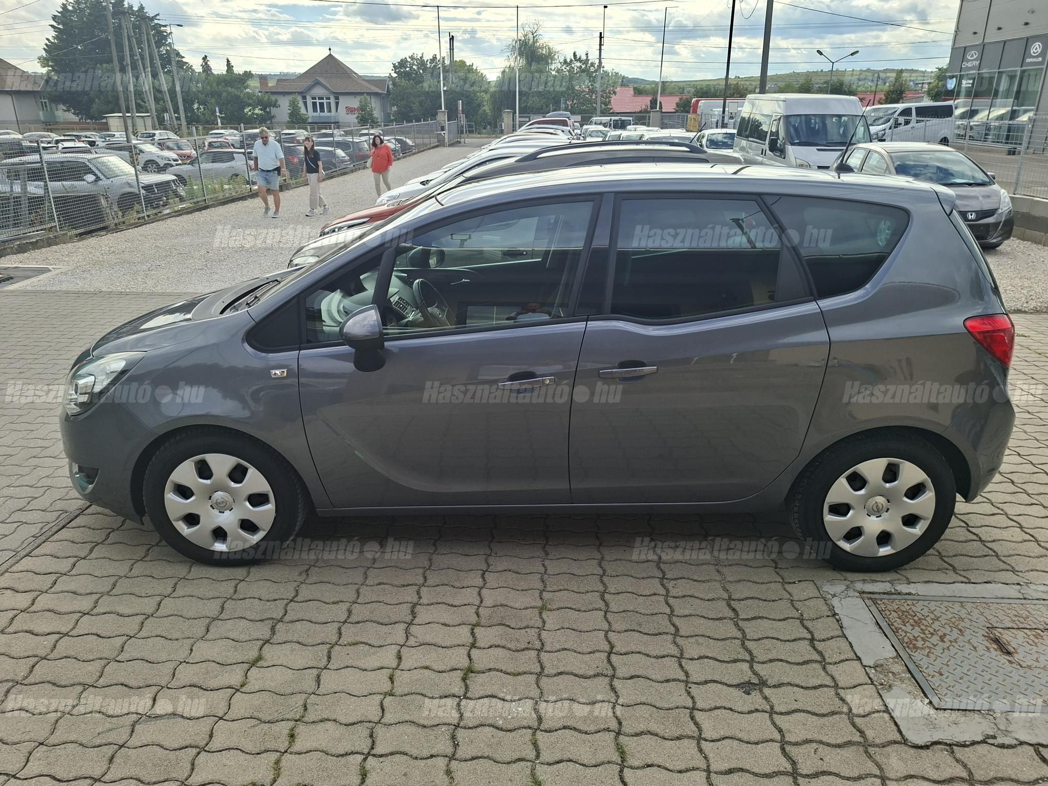 OPEL MERIVA B 2014/8 - 1