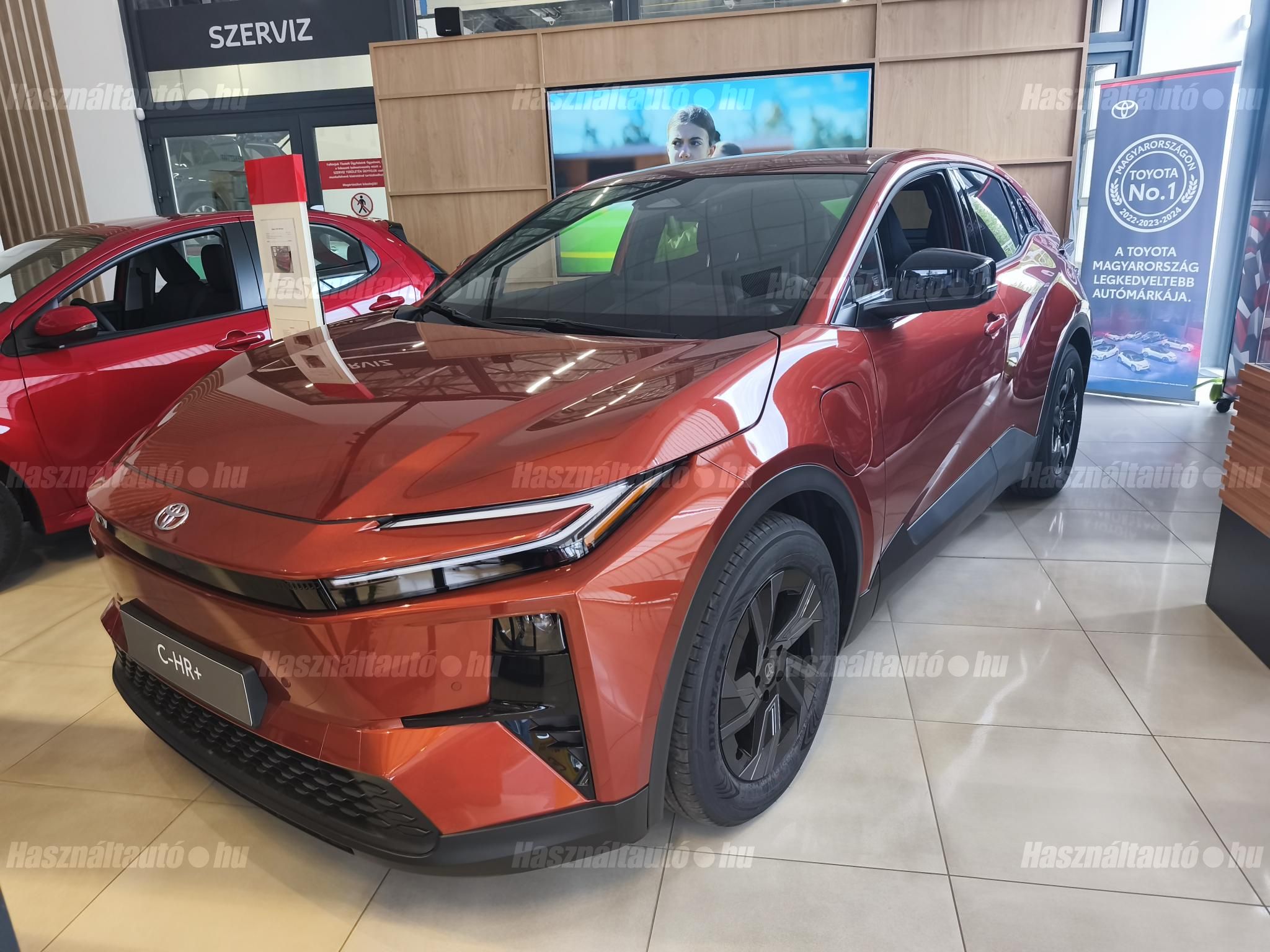 TOYOTA C-HR 2026 - 1