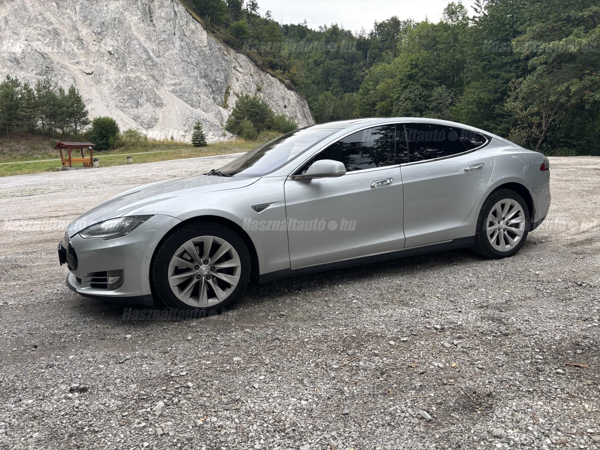 TESLA MODEL S 2015/3 - 1