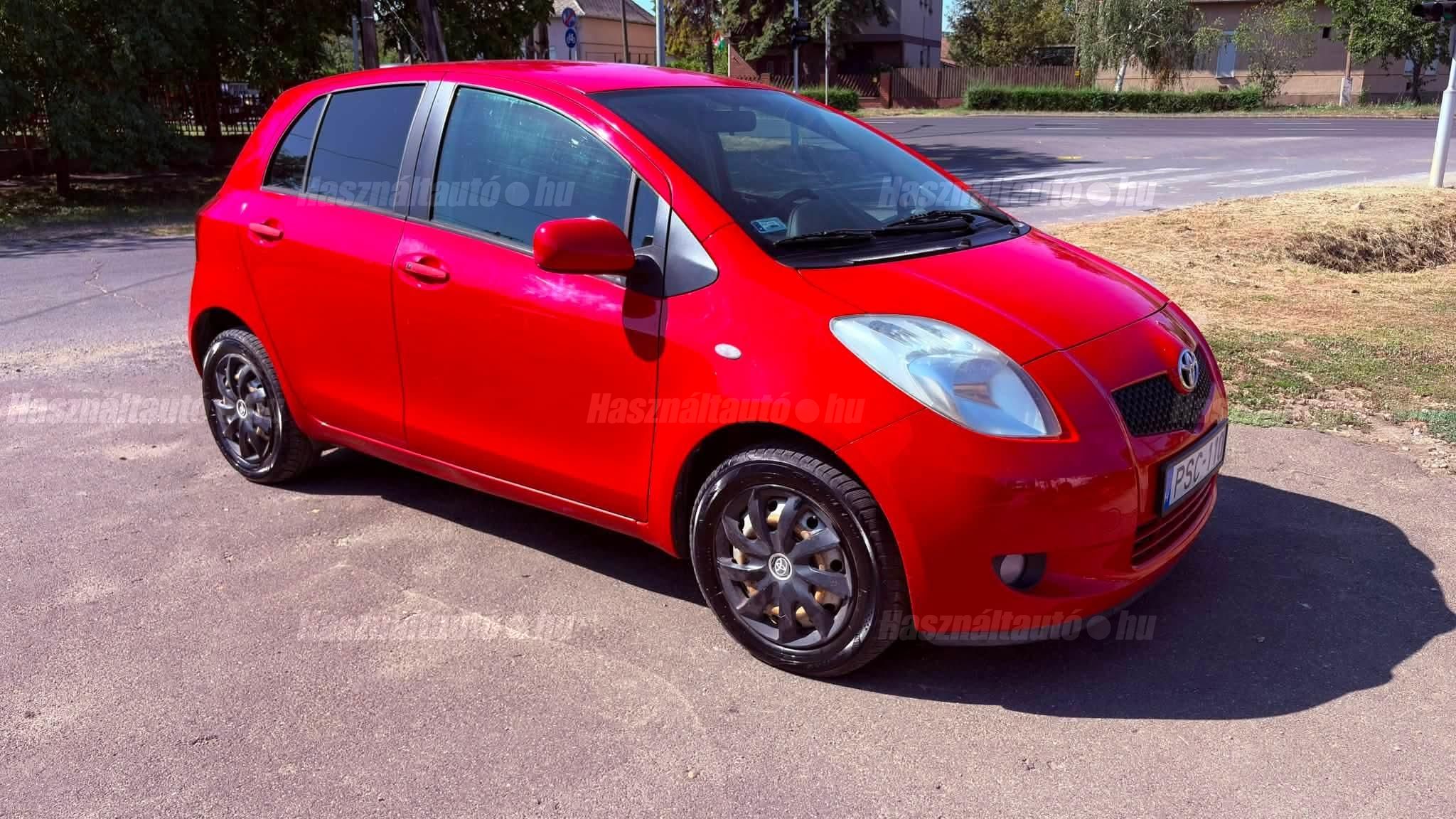 TOYOTA YARIS 2006/8 - 1