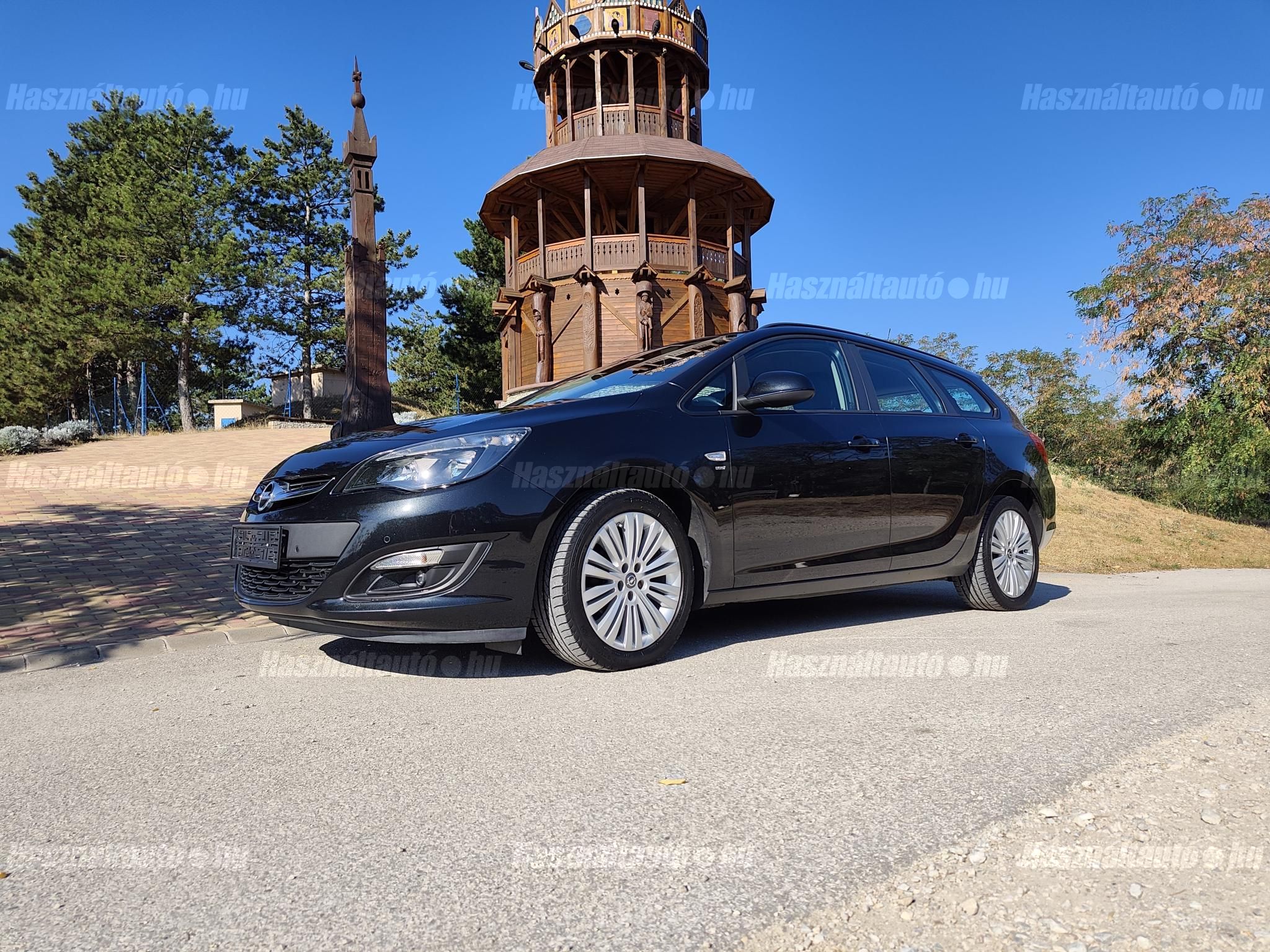 OPEL ASTRA J 2014/6 - 1