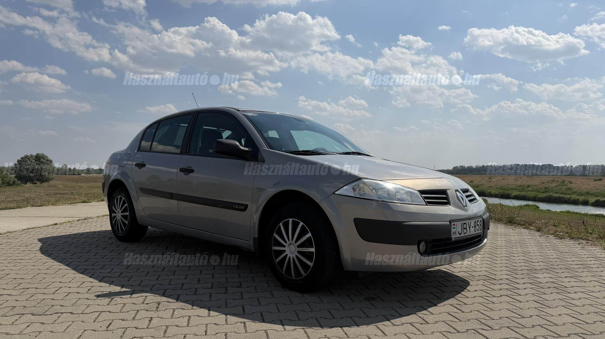 RENAULT MEGANE 2004/3 - 1