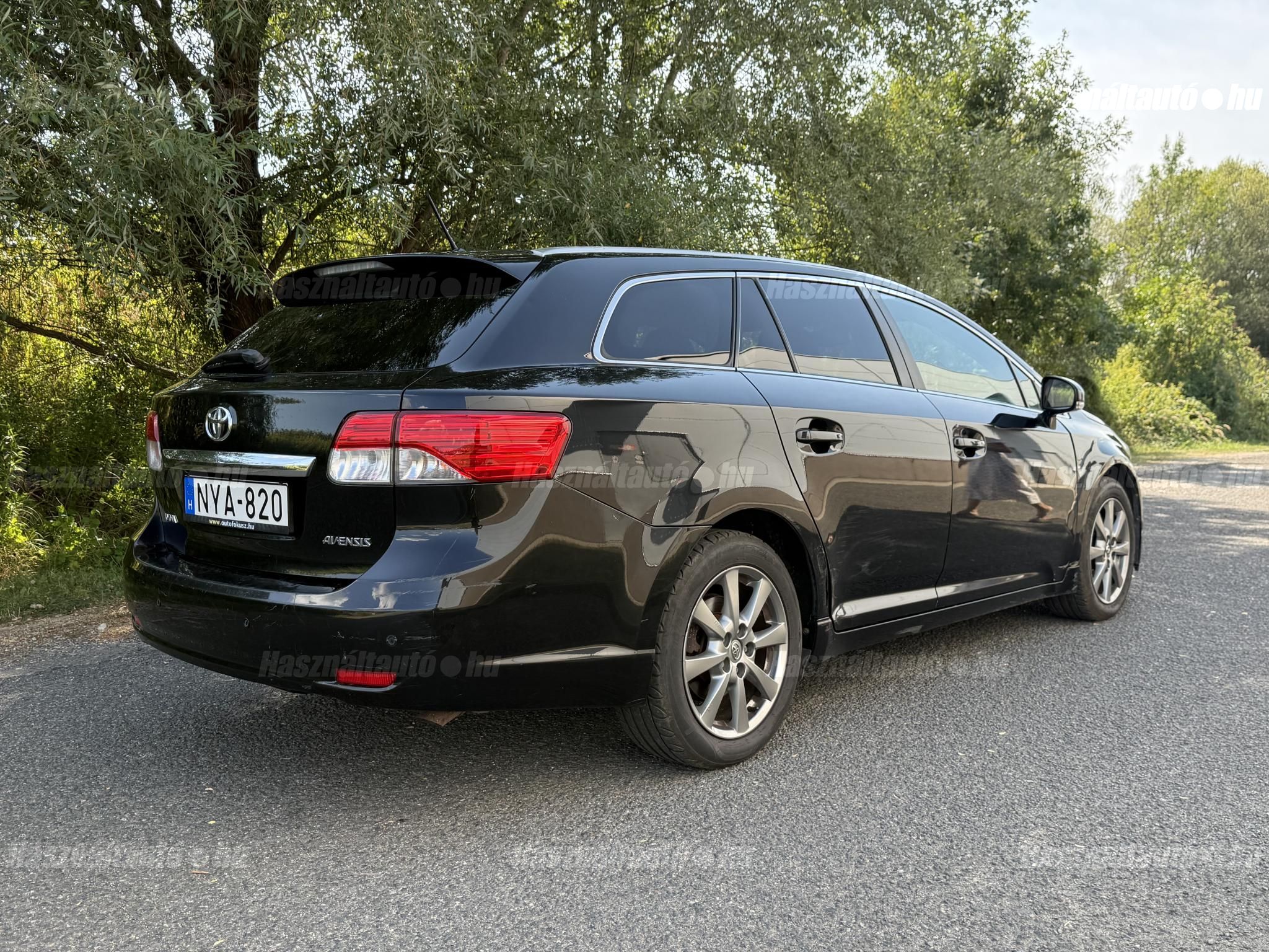 TOYOTA AVENSIS 2013/4 - 1