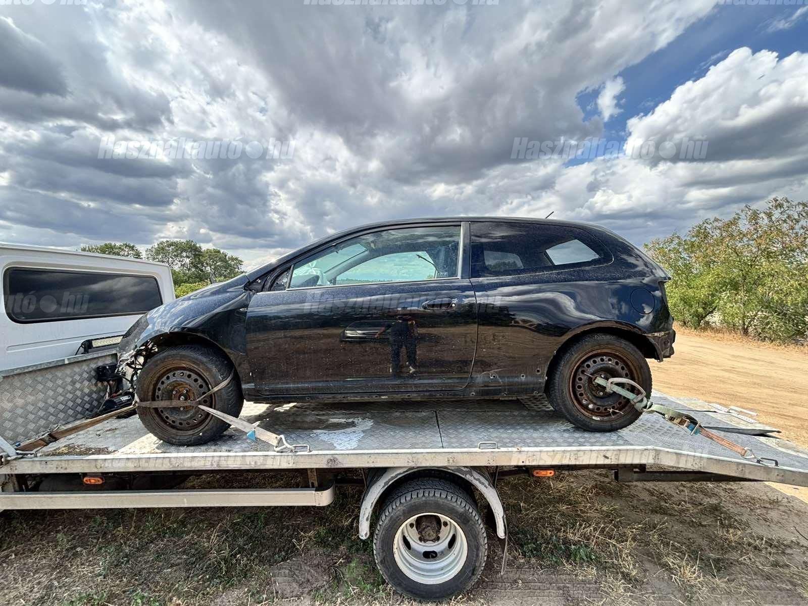 HONDA CIVIC 2004 - 1