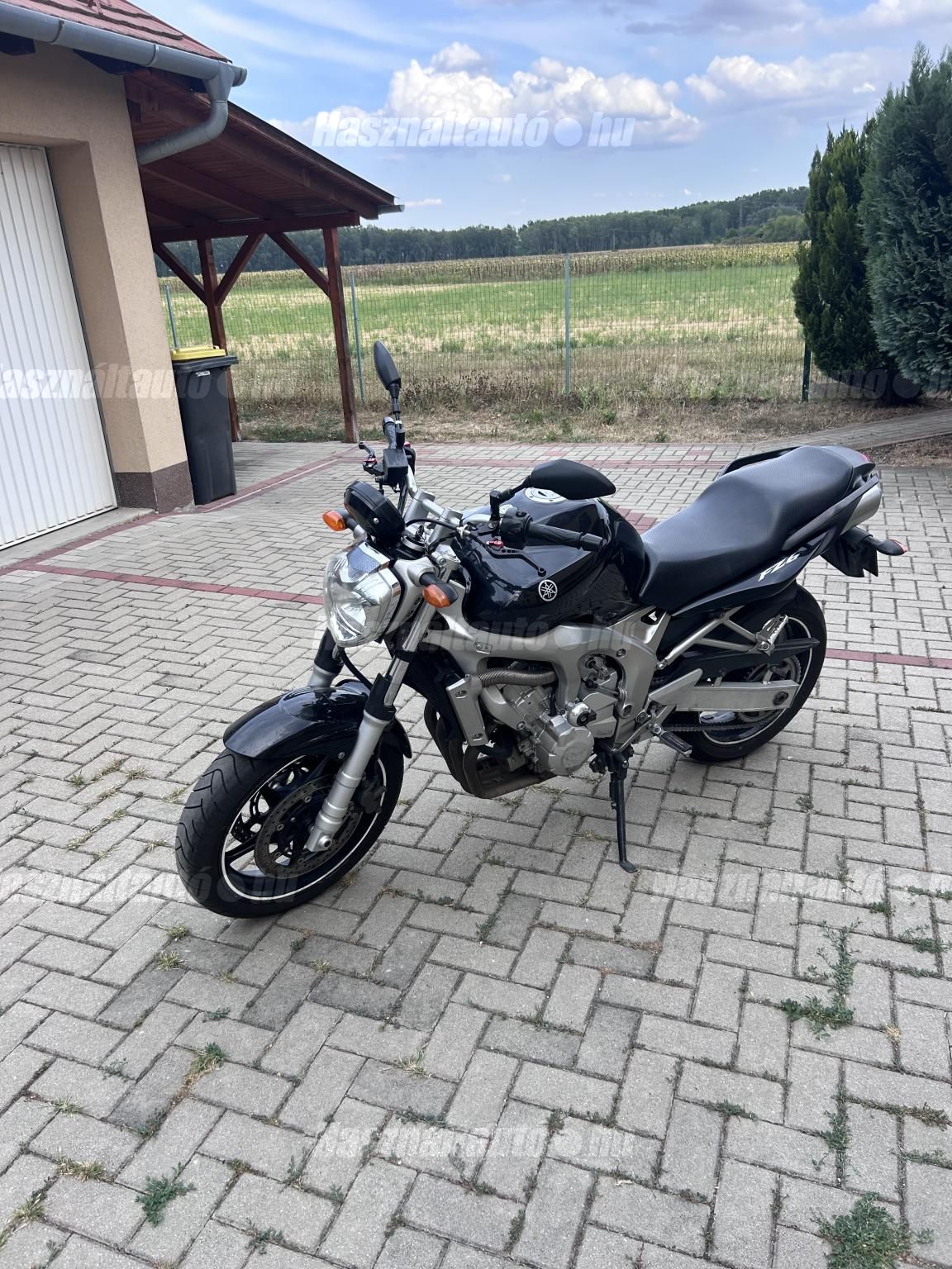 YAMAHA FZ6-N 2004/4 - 1