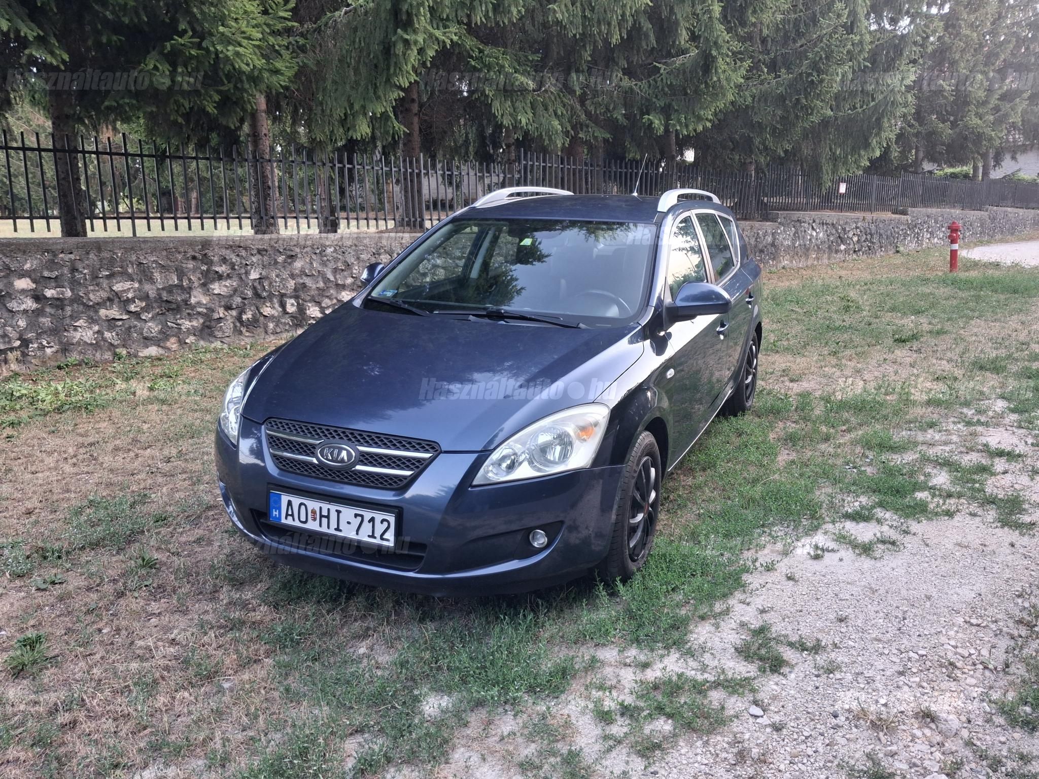 KIA CEE'D 2008/8 - 1