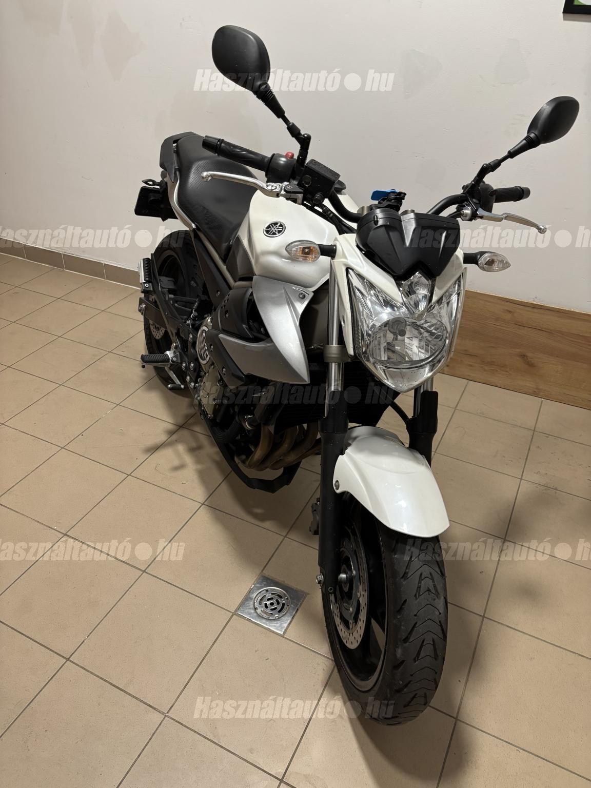 YAMAHA XJ 6 N 2011/1 - 1