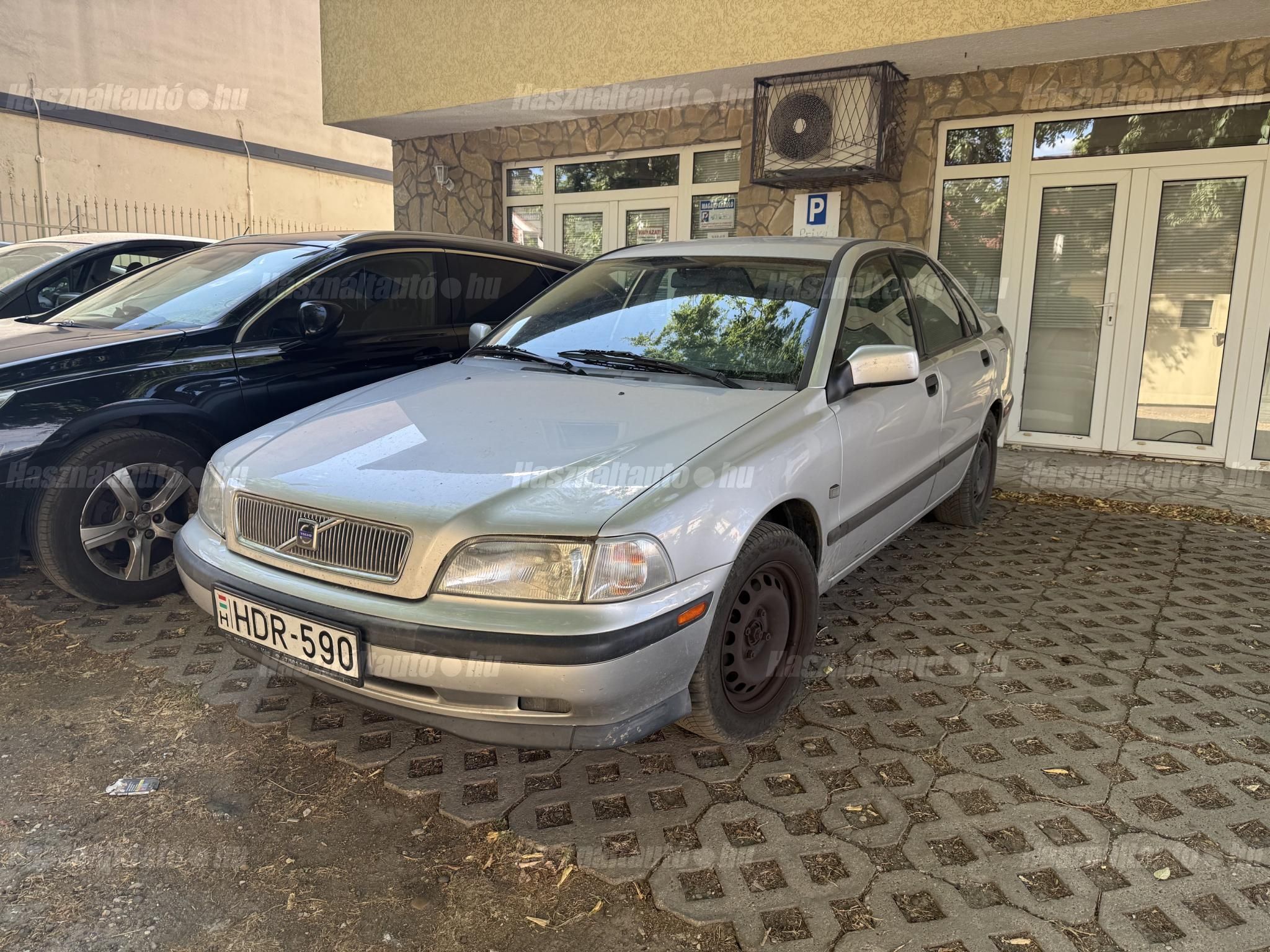 VOLVO S40 2000 - 1