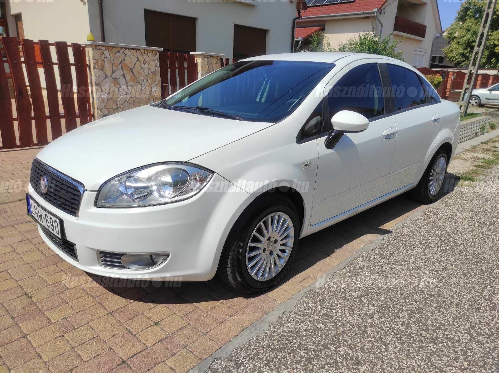 FIAT LINEA 2010/5 - 1