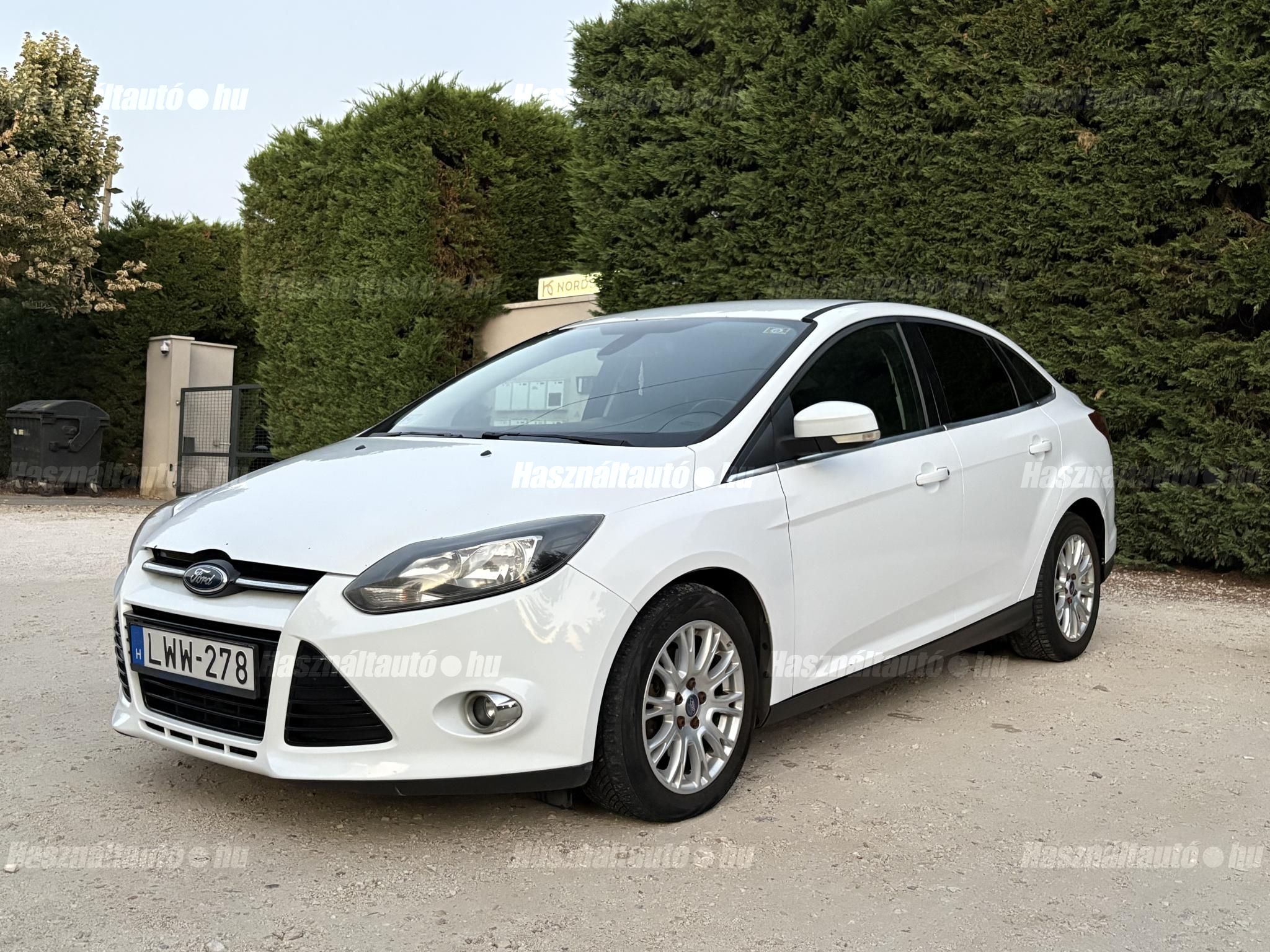 FORD FOCUS 2011/6 - 1
