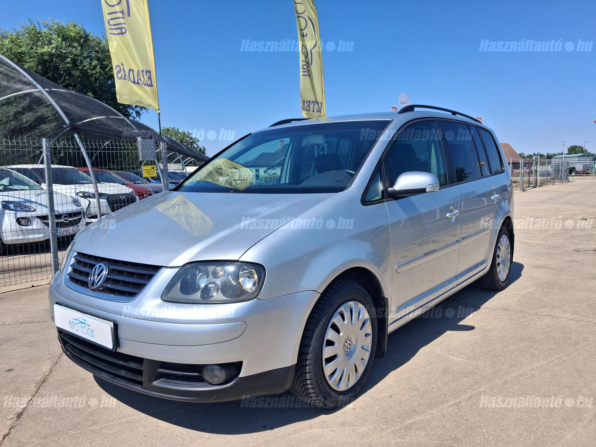 VOLKSWAGEN TOURAN 2004/6 - 1