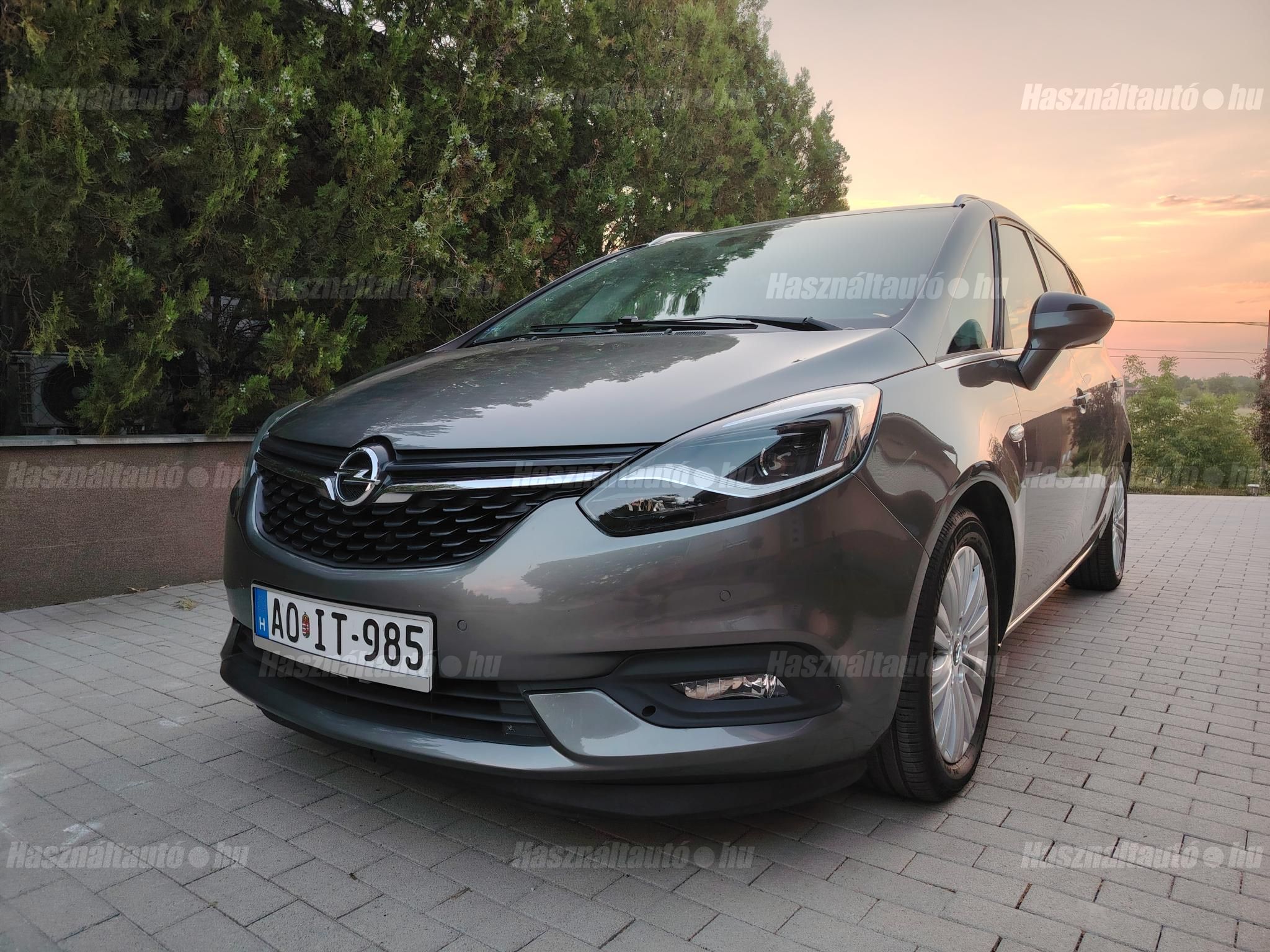 OPEL ZAFIRA TOURER 2017/8 - 1