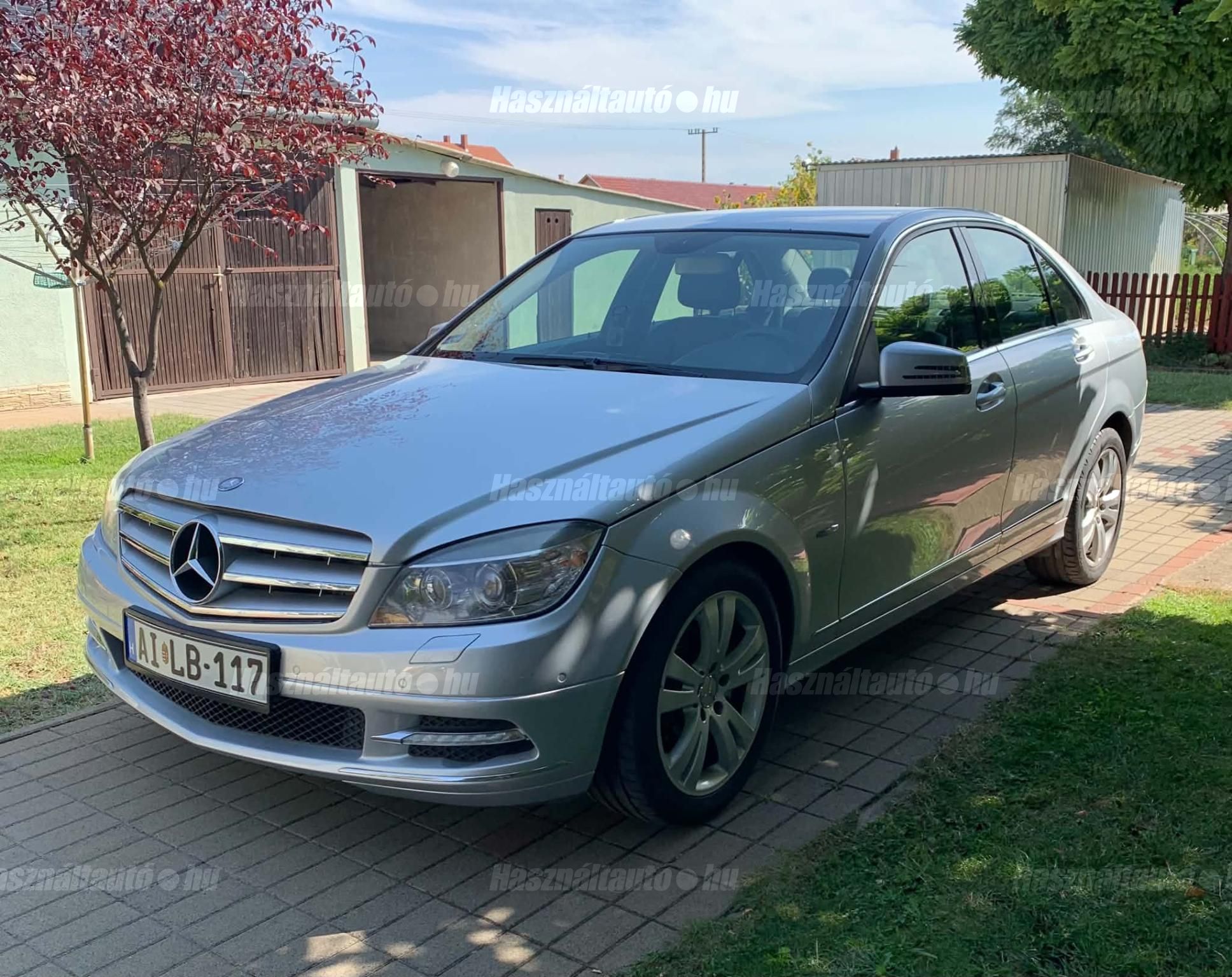 MERCEDES-BENZ C 220 2010/8 - 1