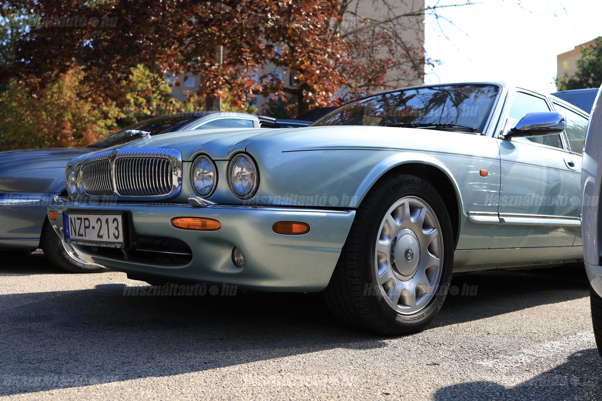 JAGUAR XJ 2000/1 - 1