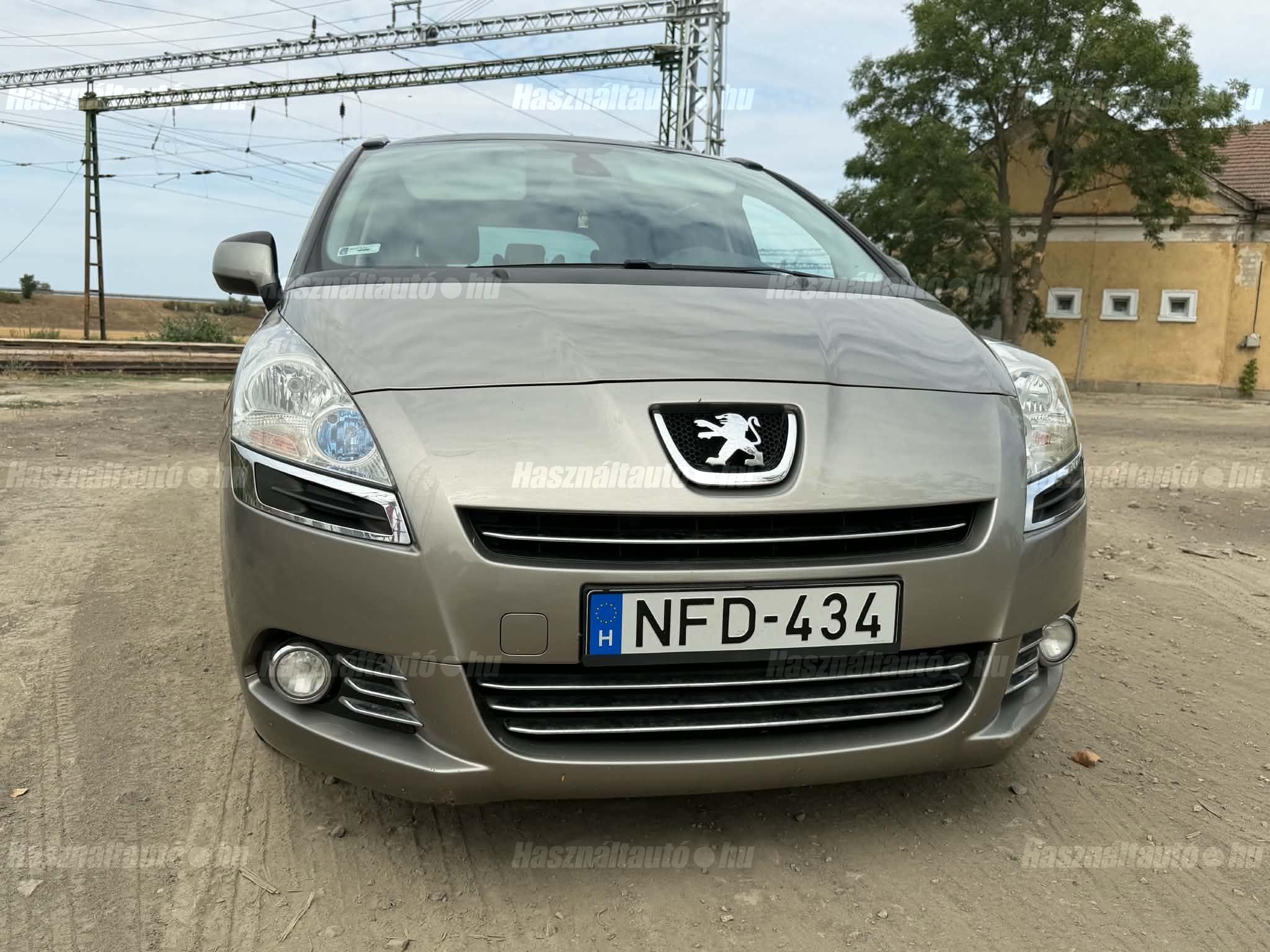 PEUGEOT 5008 2011/4 - 1