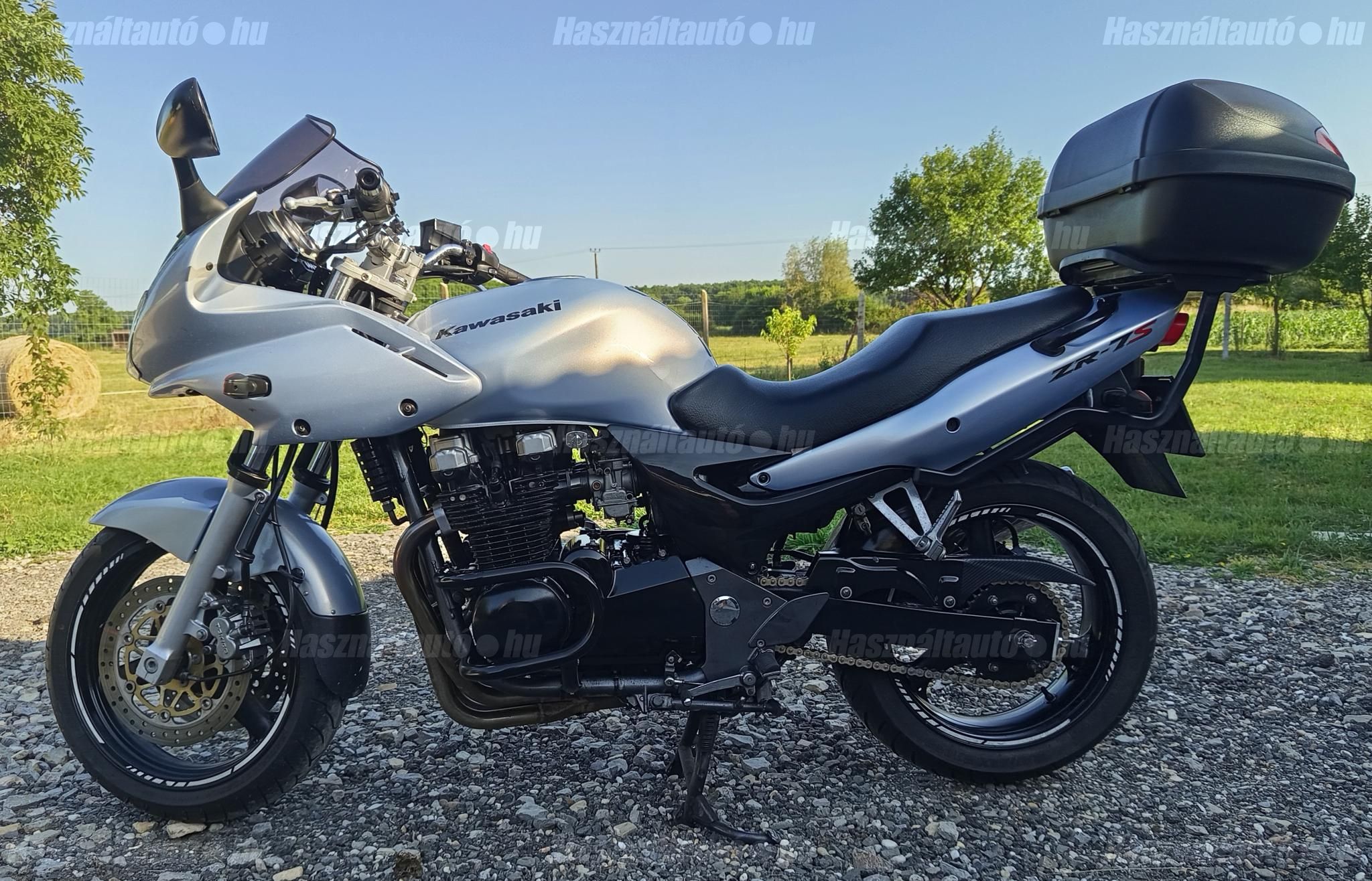 KAWASAKI ZR-7S 2003/10 - 1