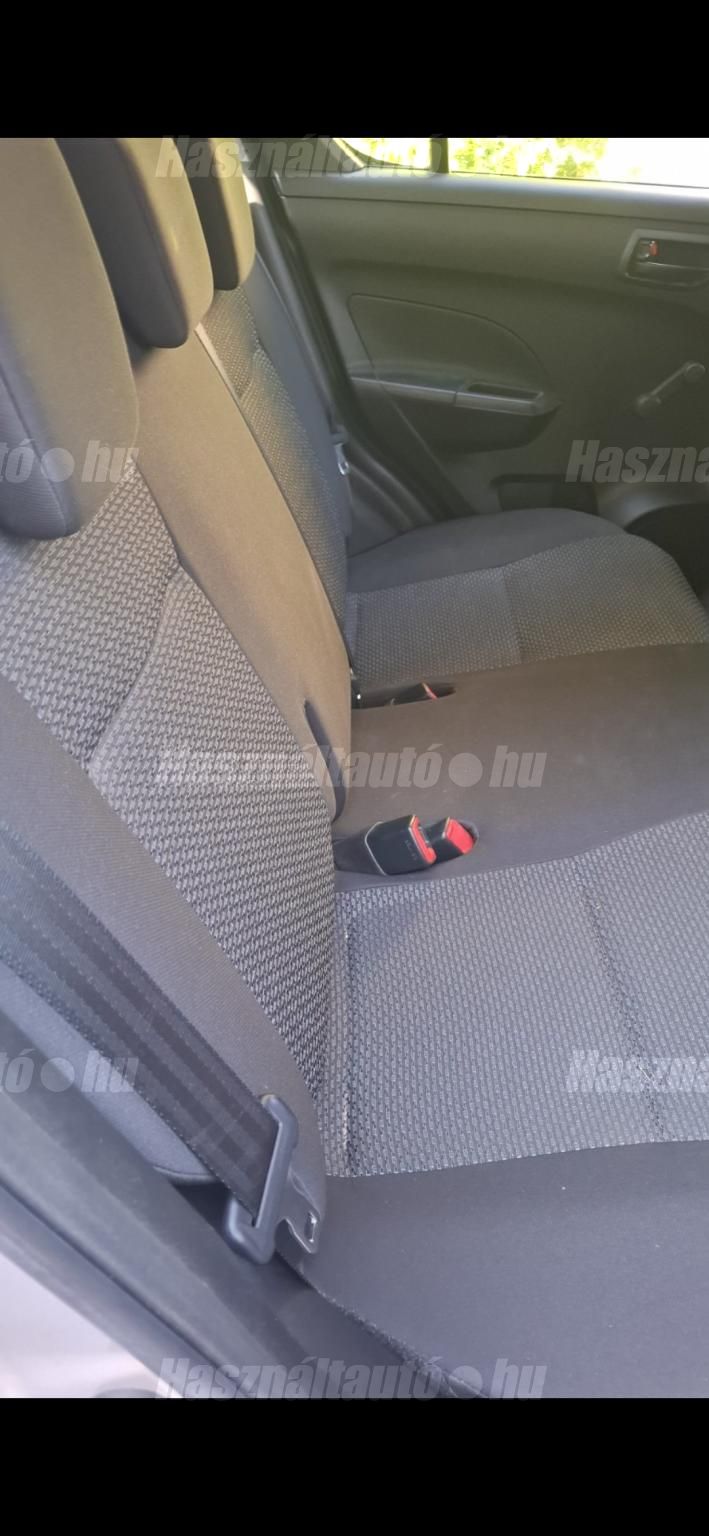 SUZUKI SWIFT 2015/3 - 1