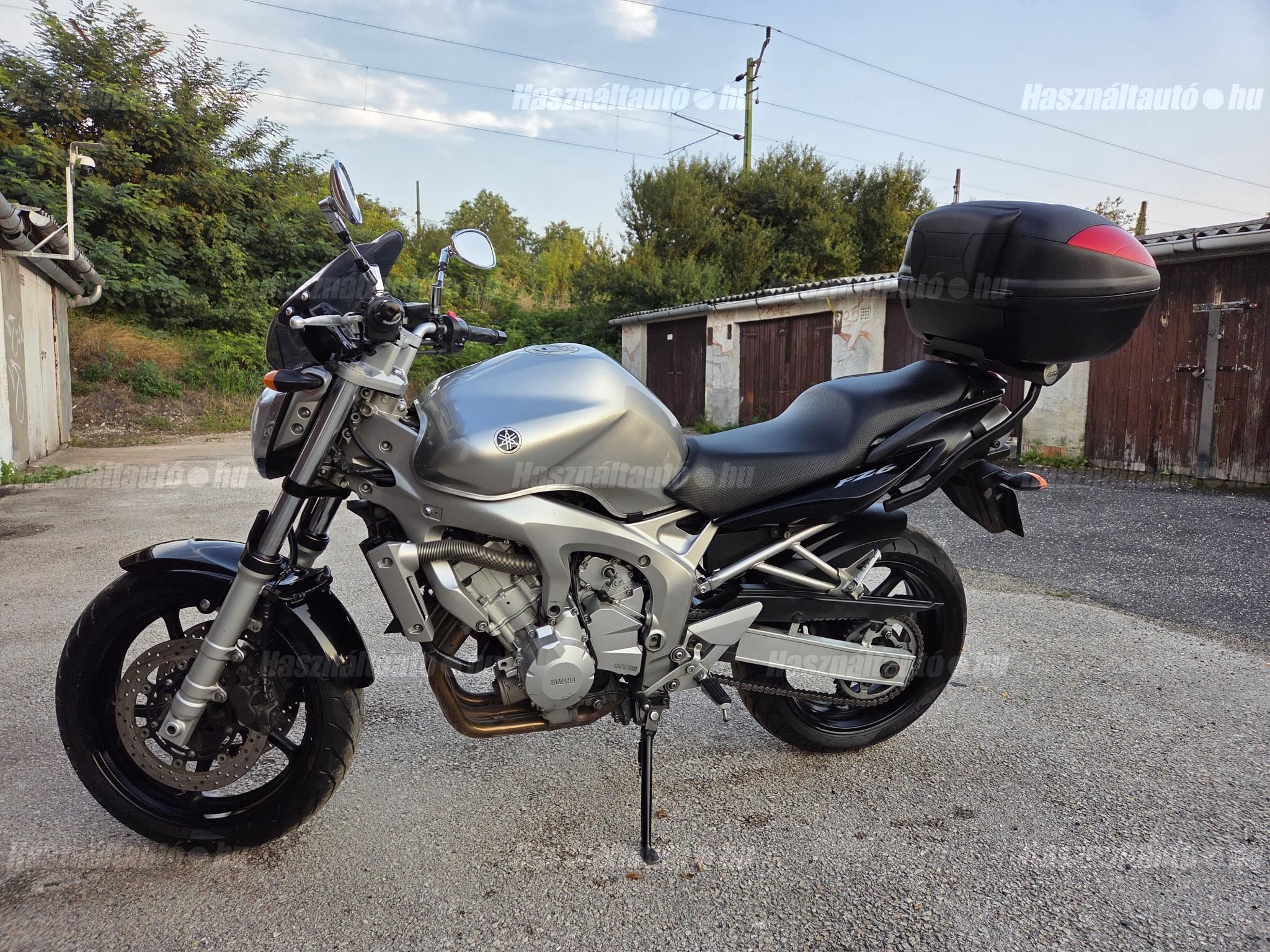 YAMAHA FZ6-N 2005/4 - 1