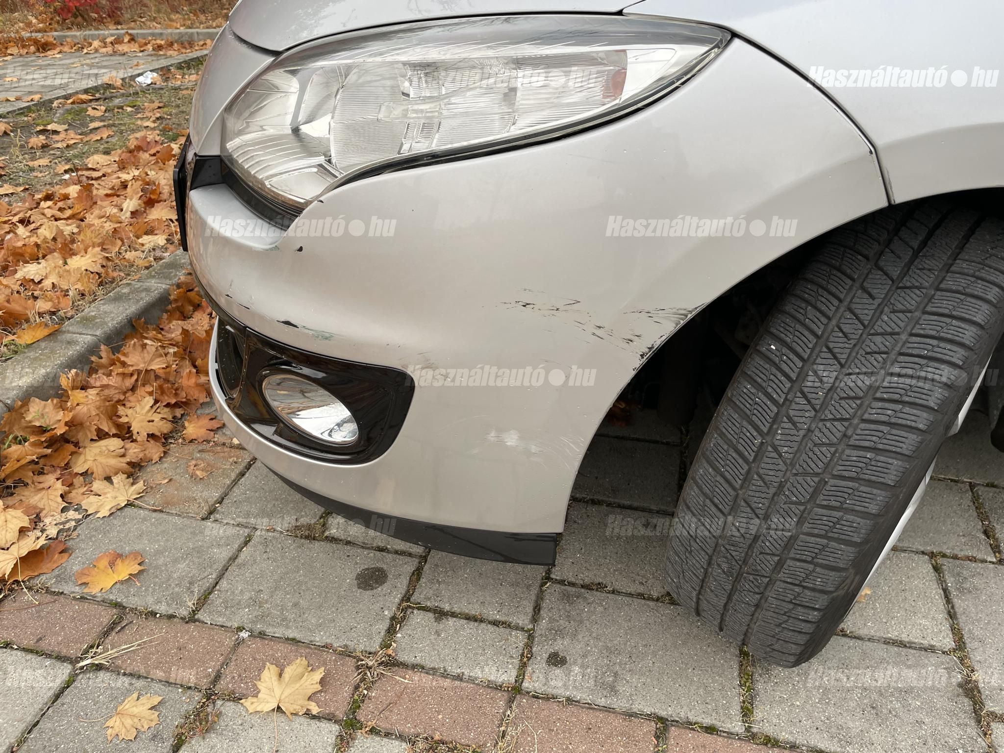 RENAULT MEGANE 2012/11 - 1