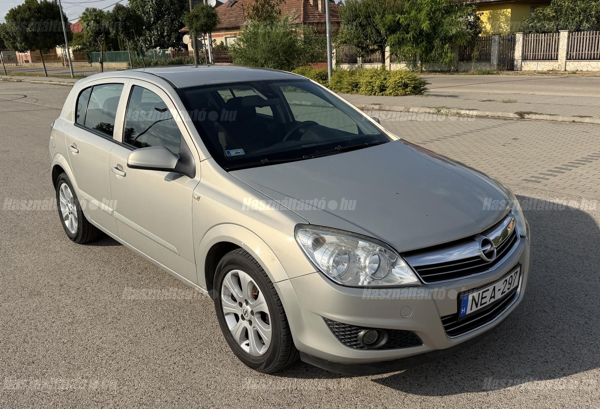 OPEL ASTRA H 2008/6 - 1