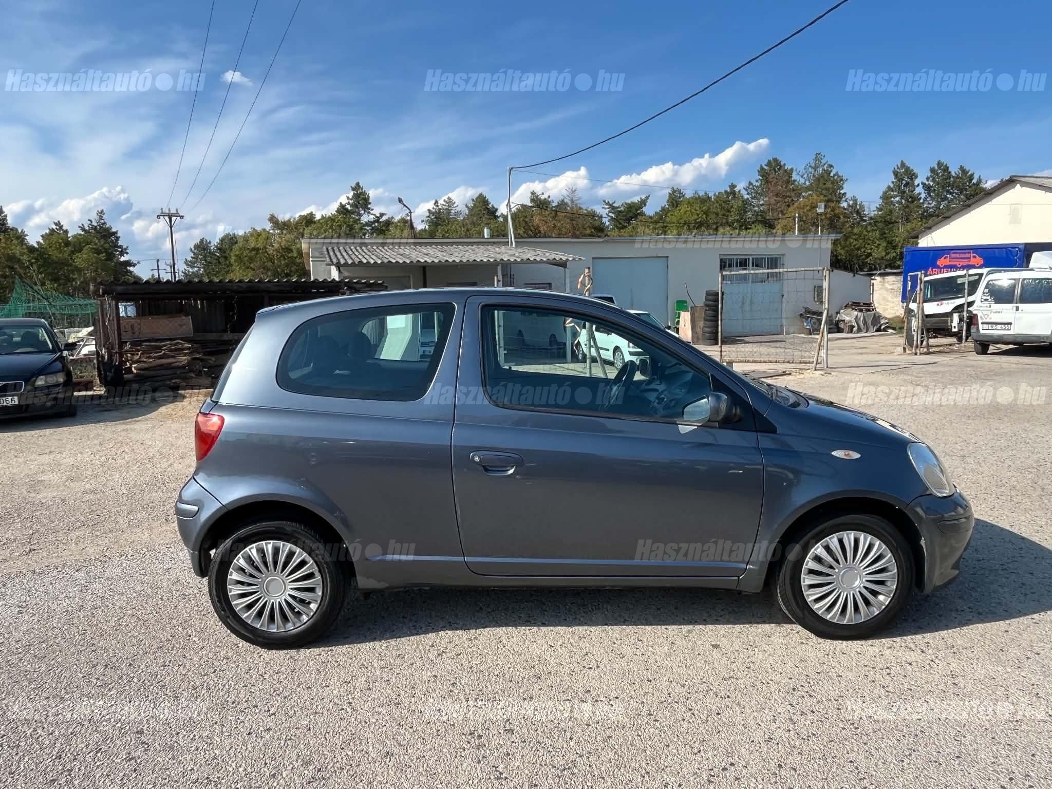 TOYOTA YARIS 2005/6 - 1