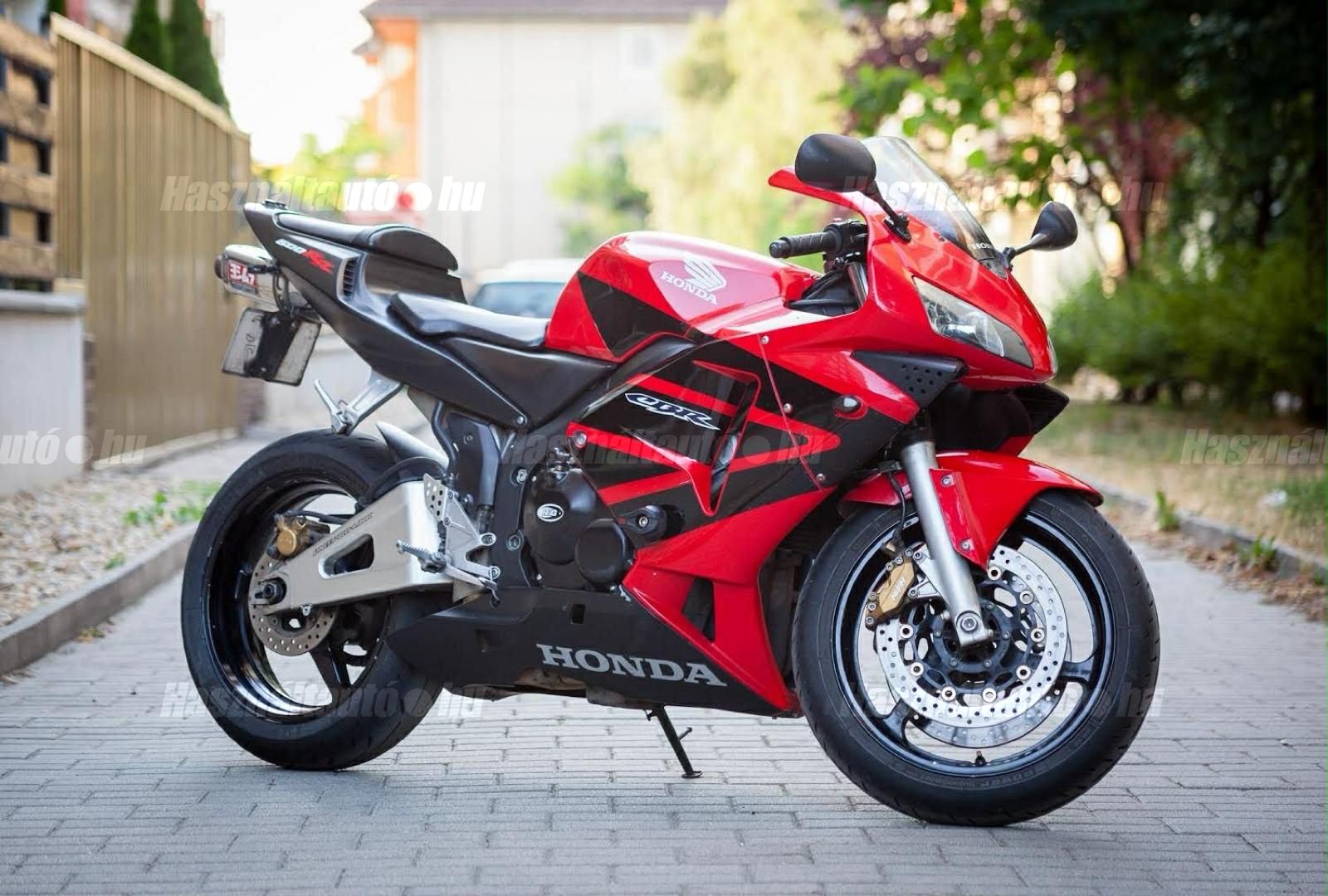 HONDA CBR 600 RR 2004/7 - 1