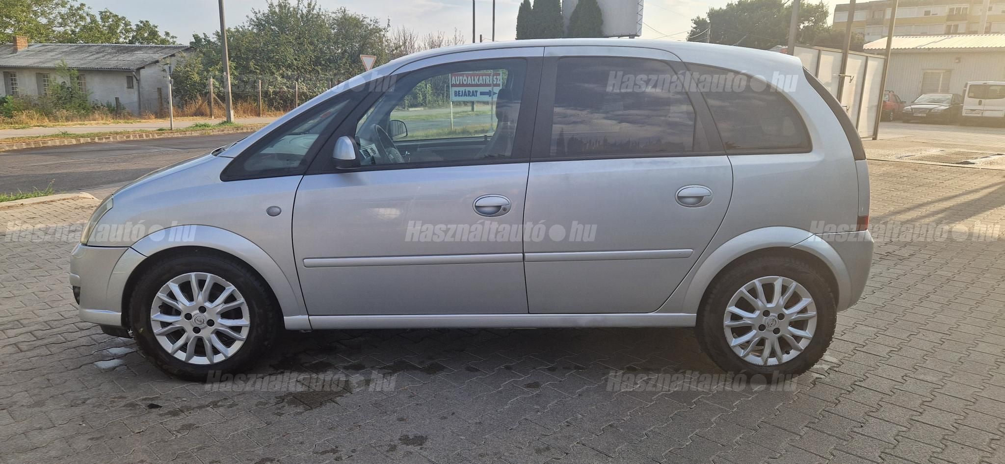 OPEL MERIVA A 2010/6 - 1