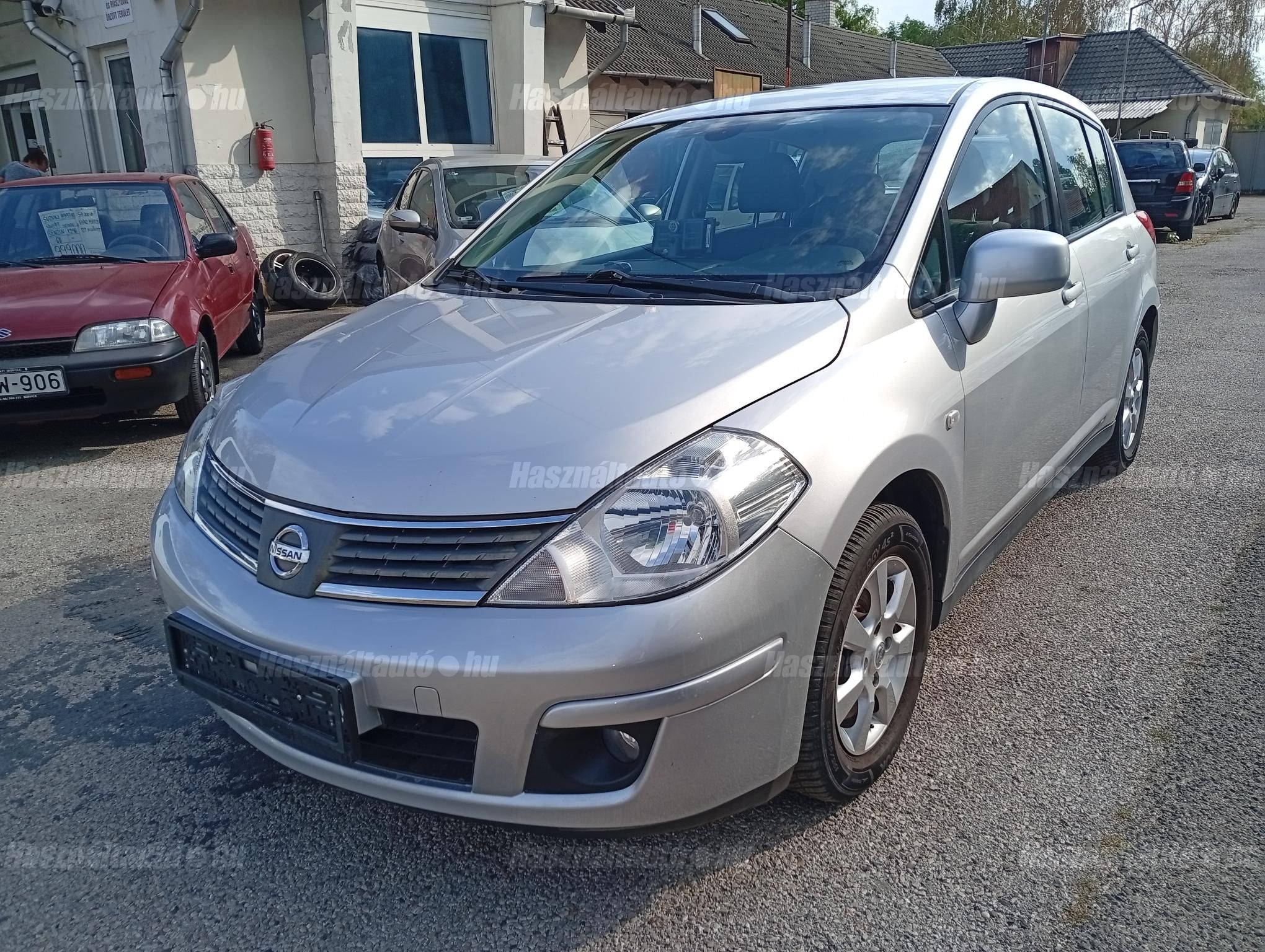 NISSAN TIIDA 2009/10 - 1