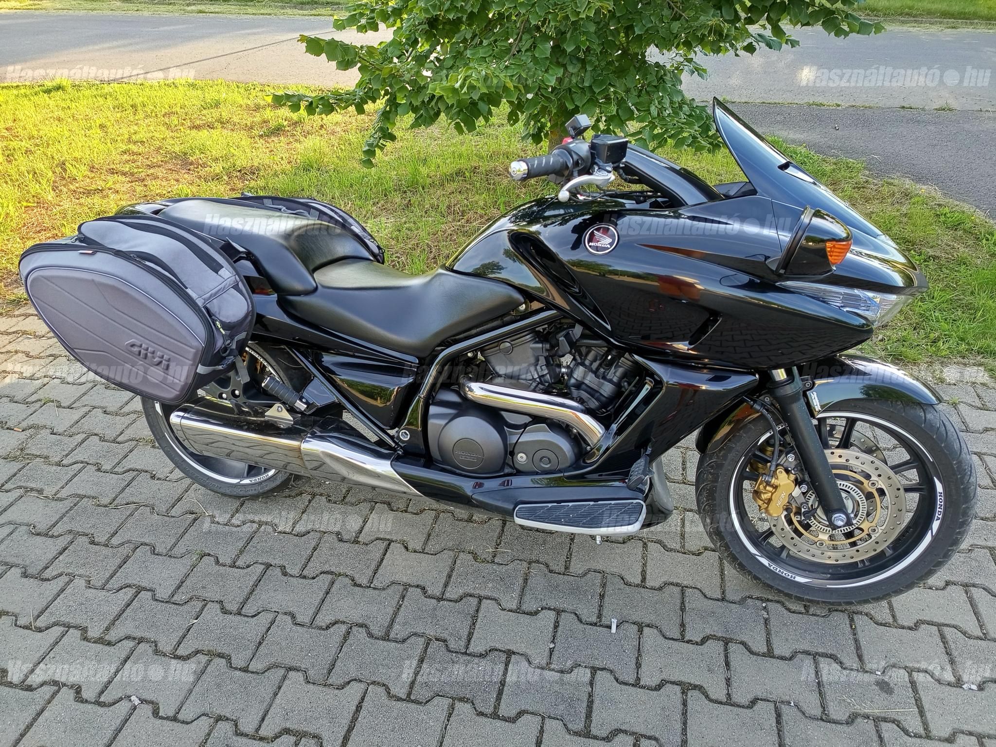 HONDA DN-01 2011/11 - 1