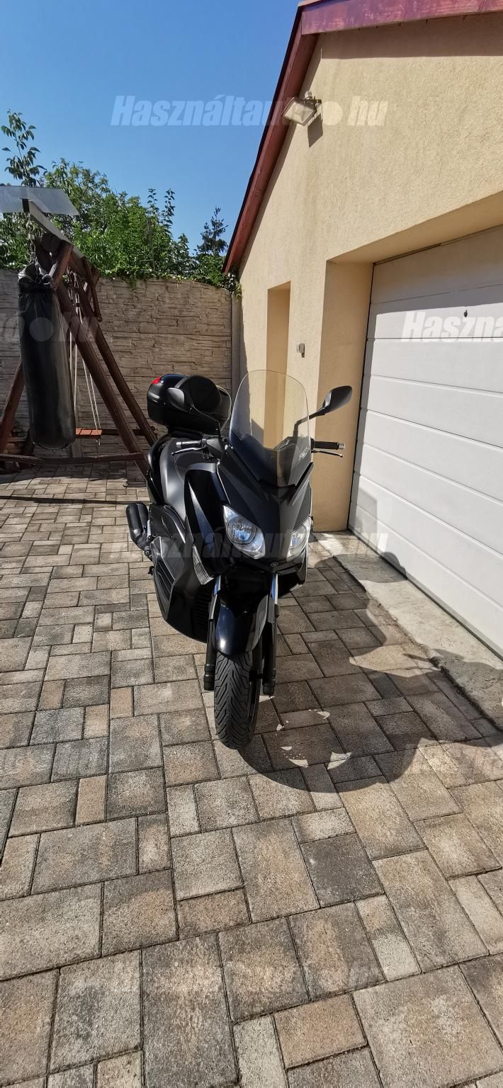 YAMAHA X-MAX 250 2010/10 - 1